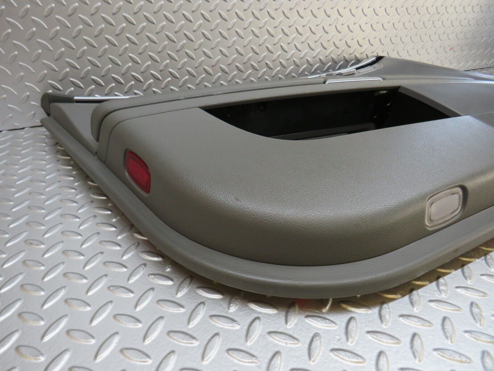 35100 Mercedes-Benz W221 Front Left Door Card