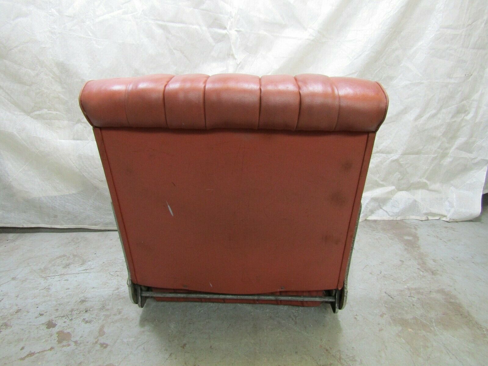 3254 Mercedes-Benz W105 PONTON Front Left Seat Driver Seat Red Faux Leather