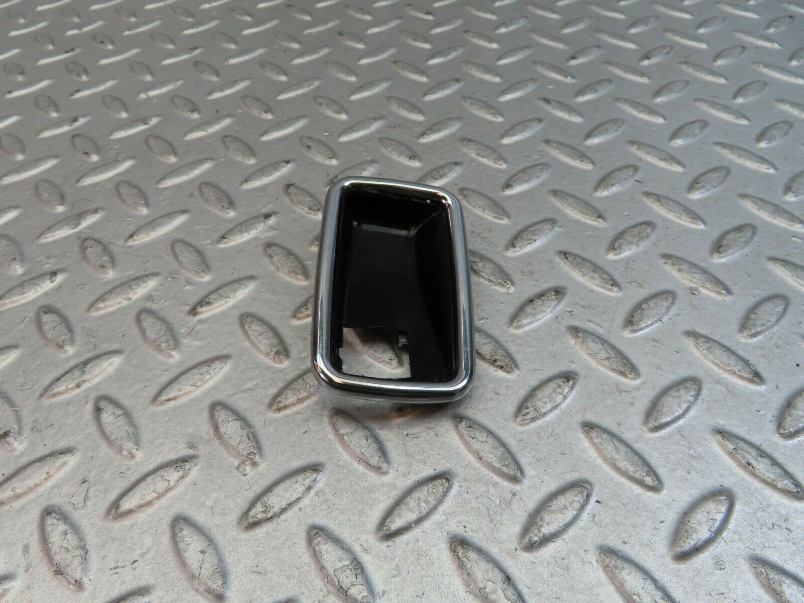 9611 Mercedes-Benz C123 280CE Coupe Chrome Frame For Door Opener 1087660611