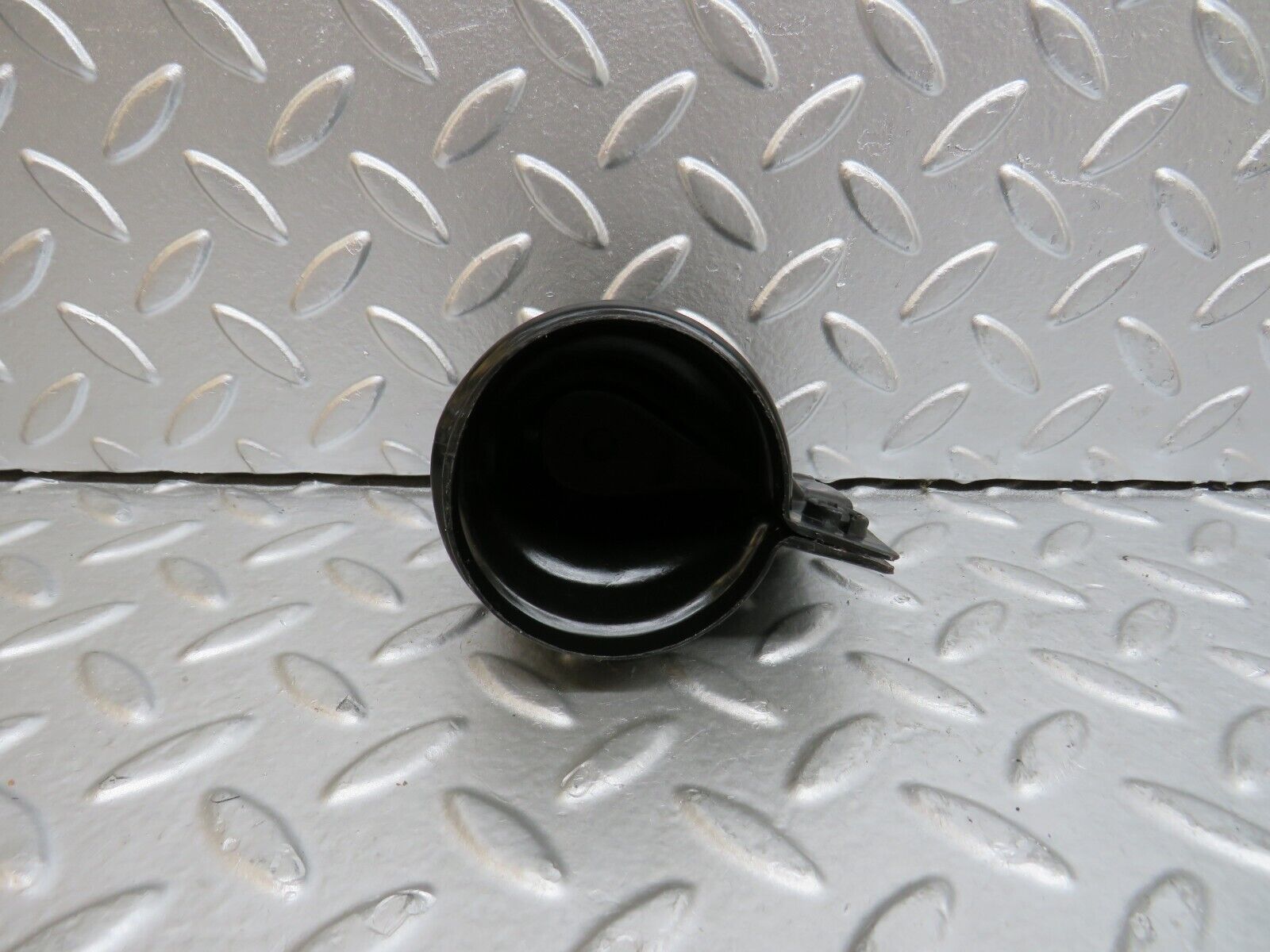 29601 Mercedes-Benz W124 230E Ignition Coil Protective Cap 0001581785