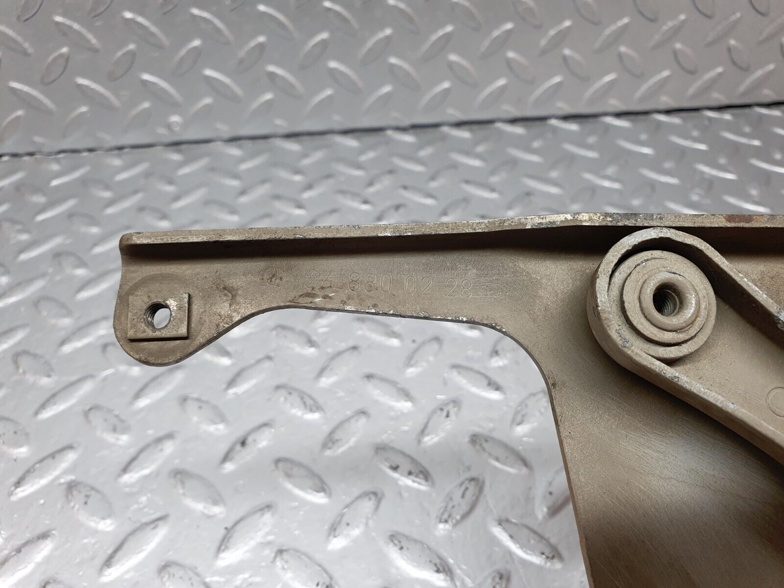 41437 Mercedes-Benz W124 200E Bonnet Hinge Right Side 1248800228 1248871074