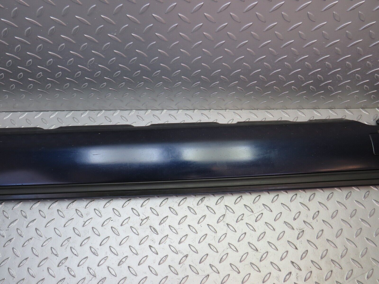 25702 Mercedes-Benz W124 280E Side Skirt Left Side 1246902340