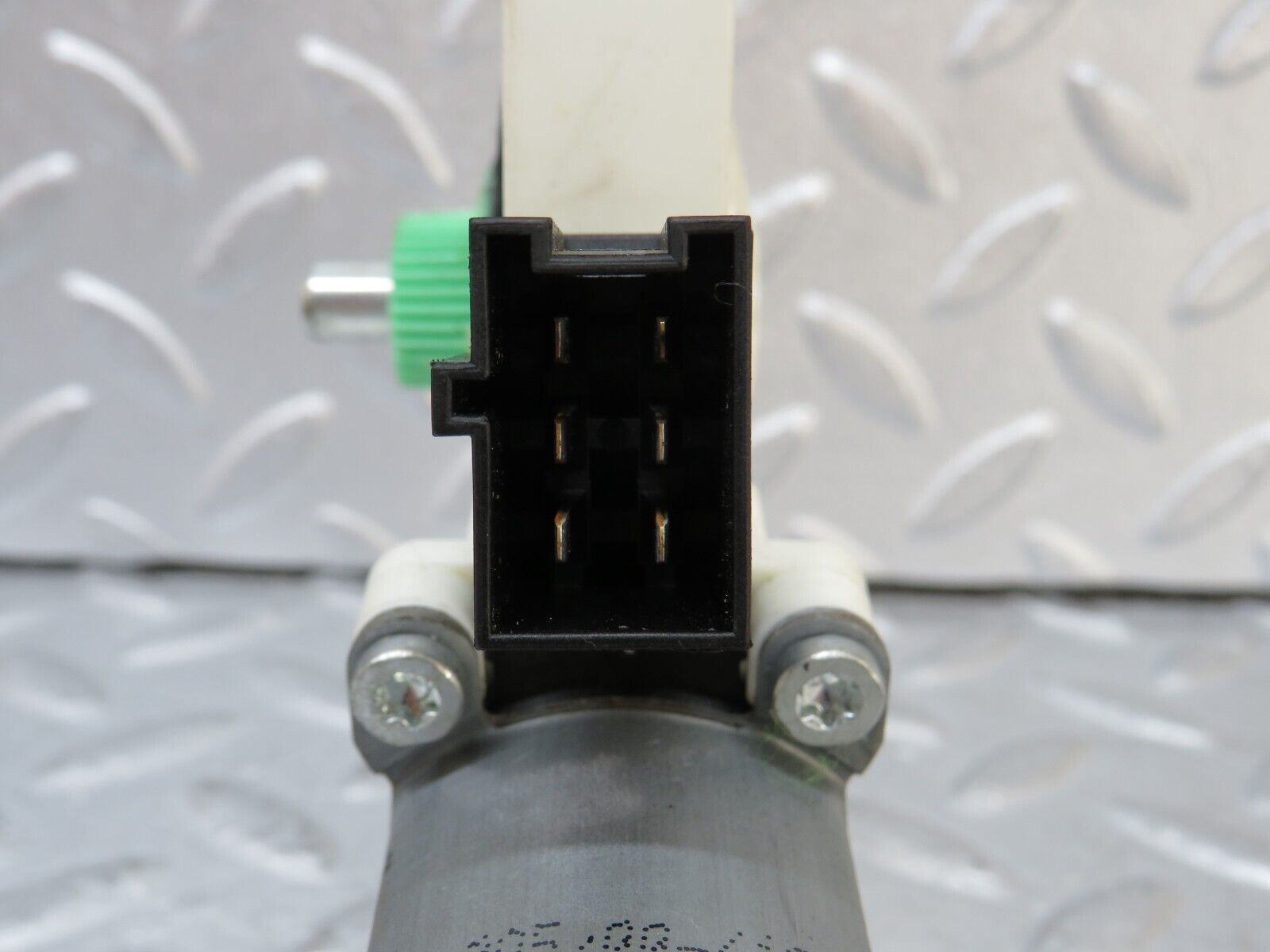 35173 Mercedes-Benz W221 Front Left Window Regulator Motor 2218202742