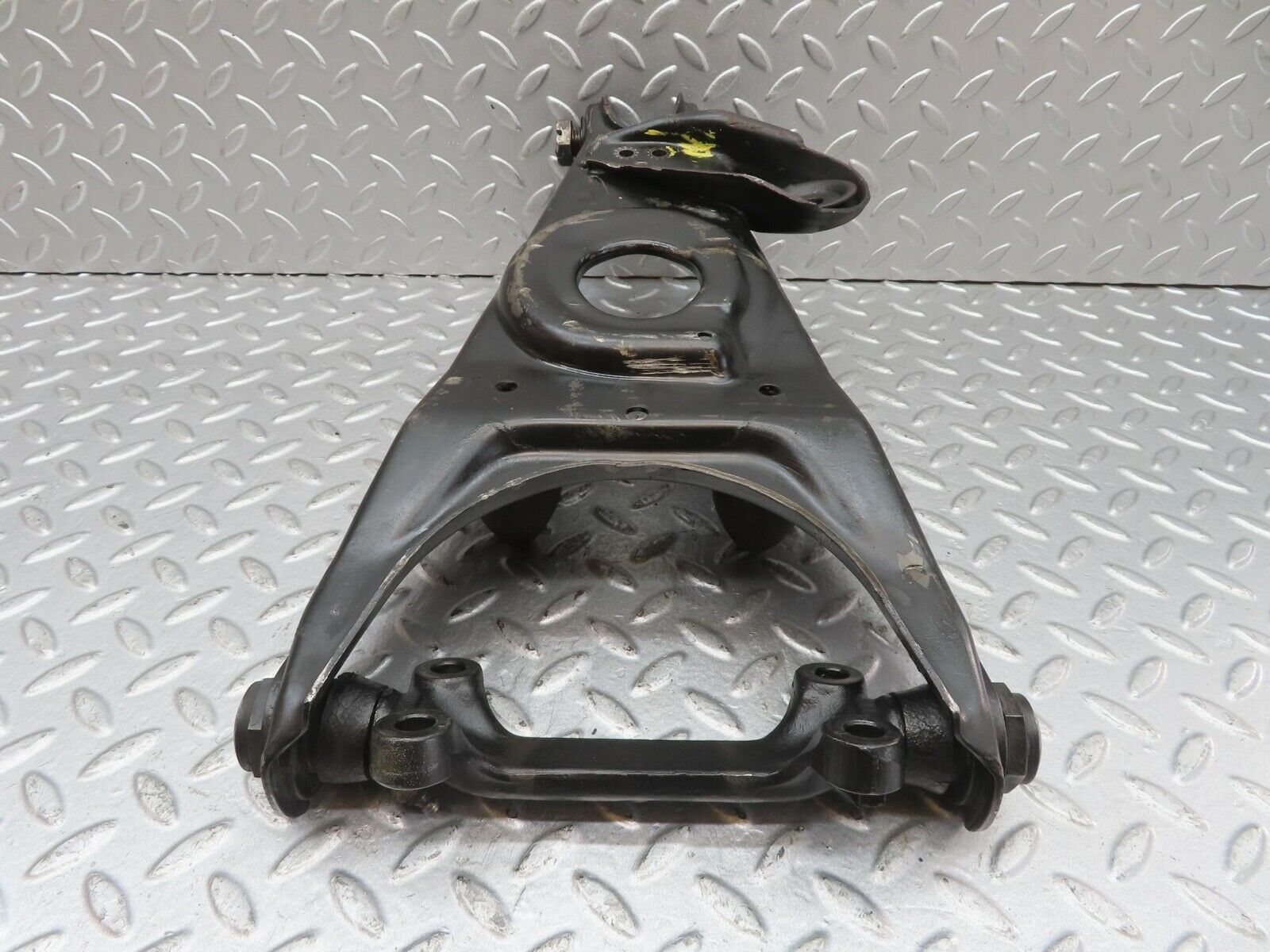 13334 Mercedes-Benz W111 220S Front Right Lower Control Arm