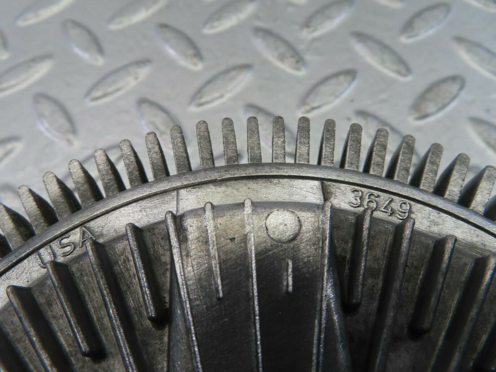 10169 Mercedes-Benz W111 280SE Engine Cooling Fan Clutch