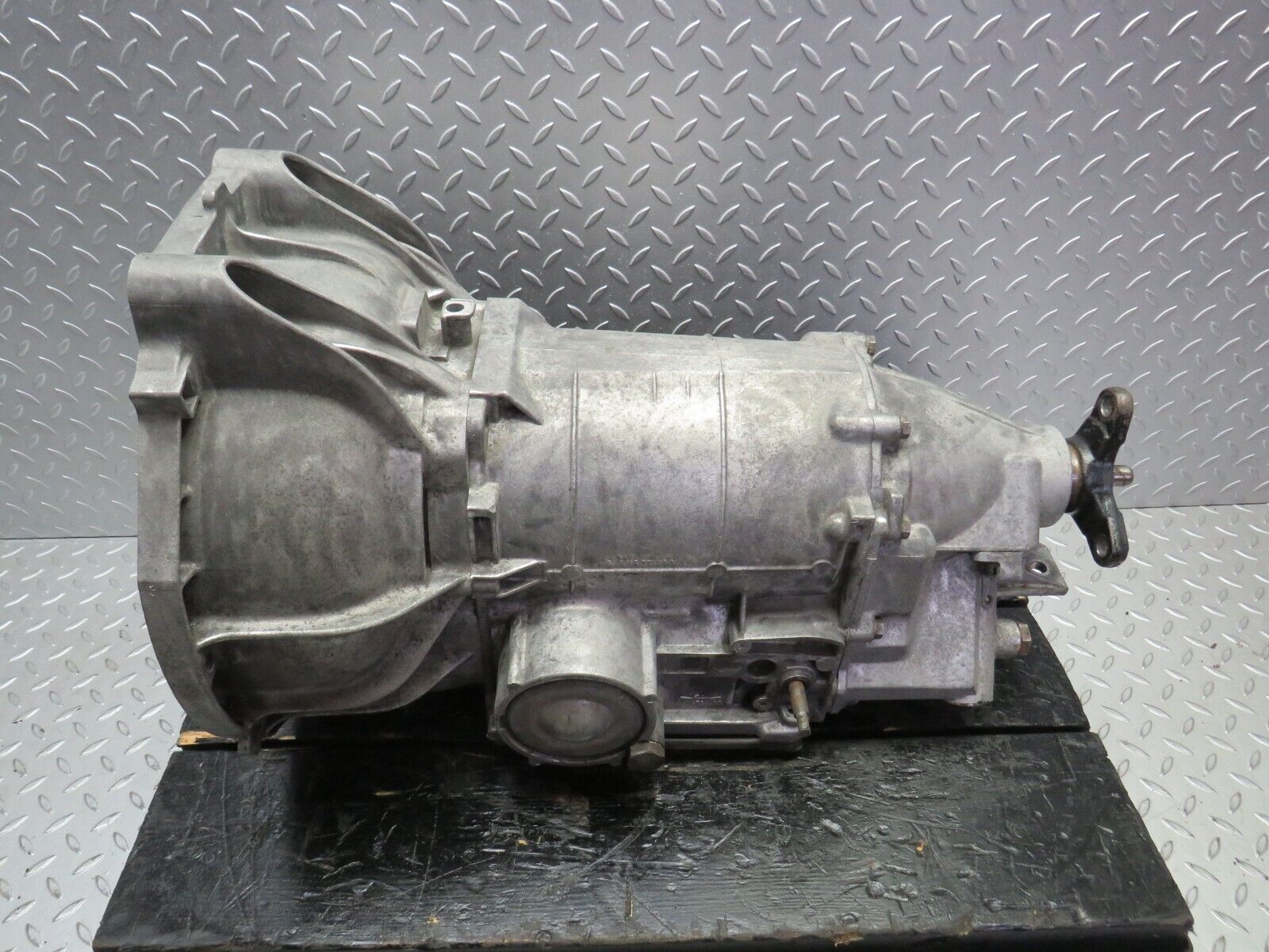 33129 Mercedes-Benz W123 240D Automatic Gearbox 3 Speed 722.117 1232700601 1152714501