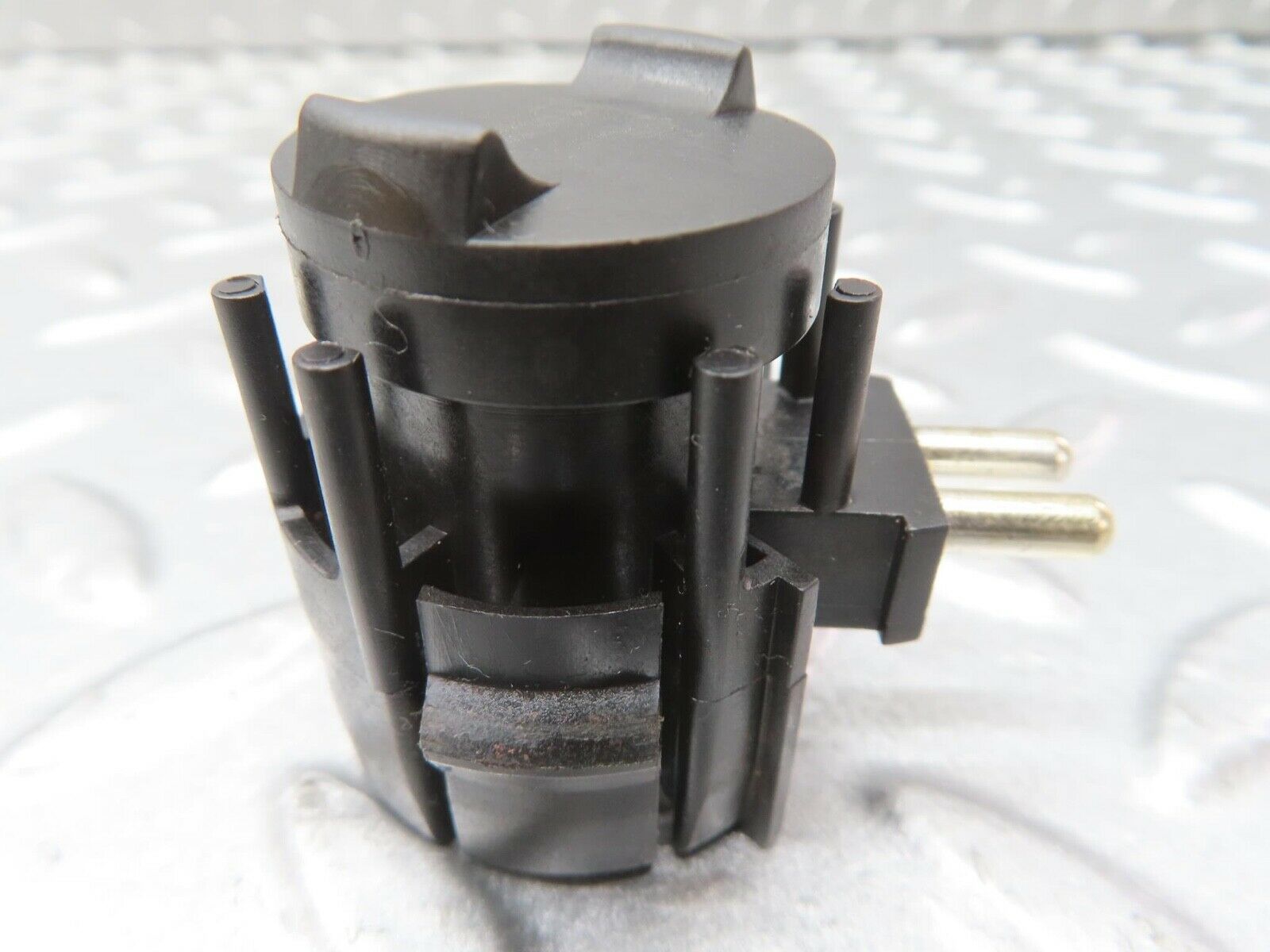 13563 Mercedes-Benz W123 200 Gearbox Kickdown Switch 0015456314