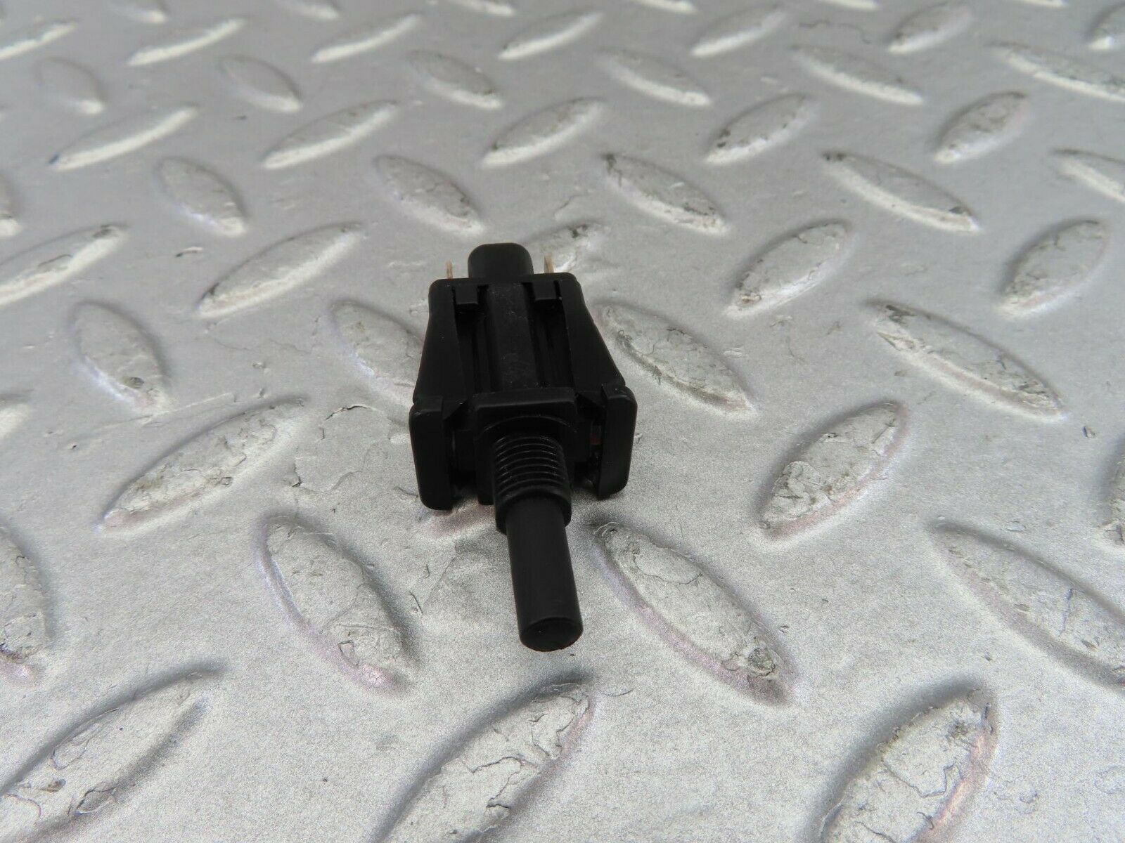 9366 Mercedes-Benz C124 300CE Coupe Door Contact Switch 2018201110