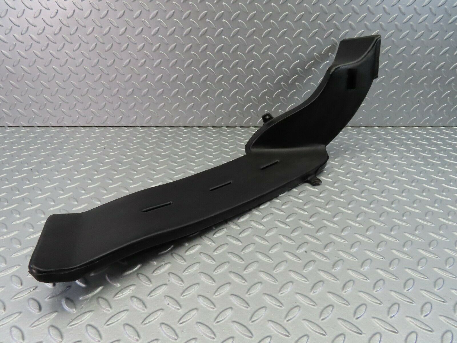 7826 Mercedes-Benz W115 220D Heater Air Duct Vent Right 1158310245