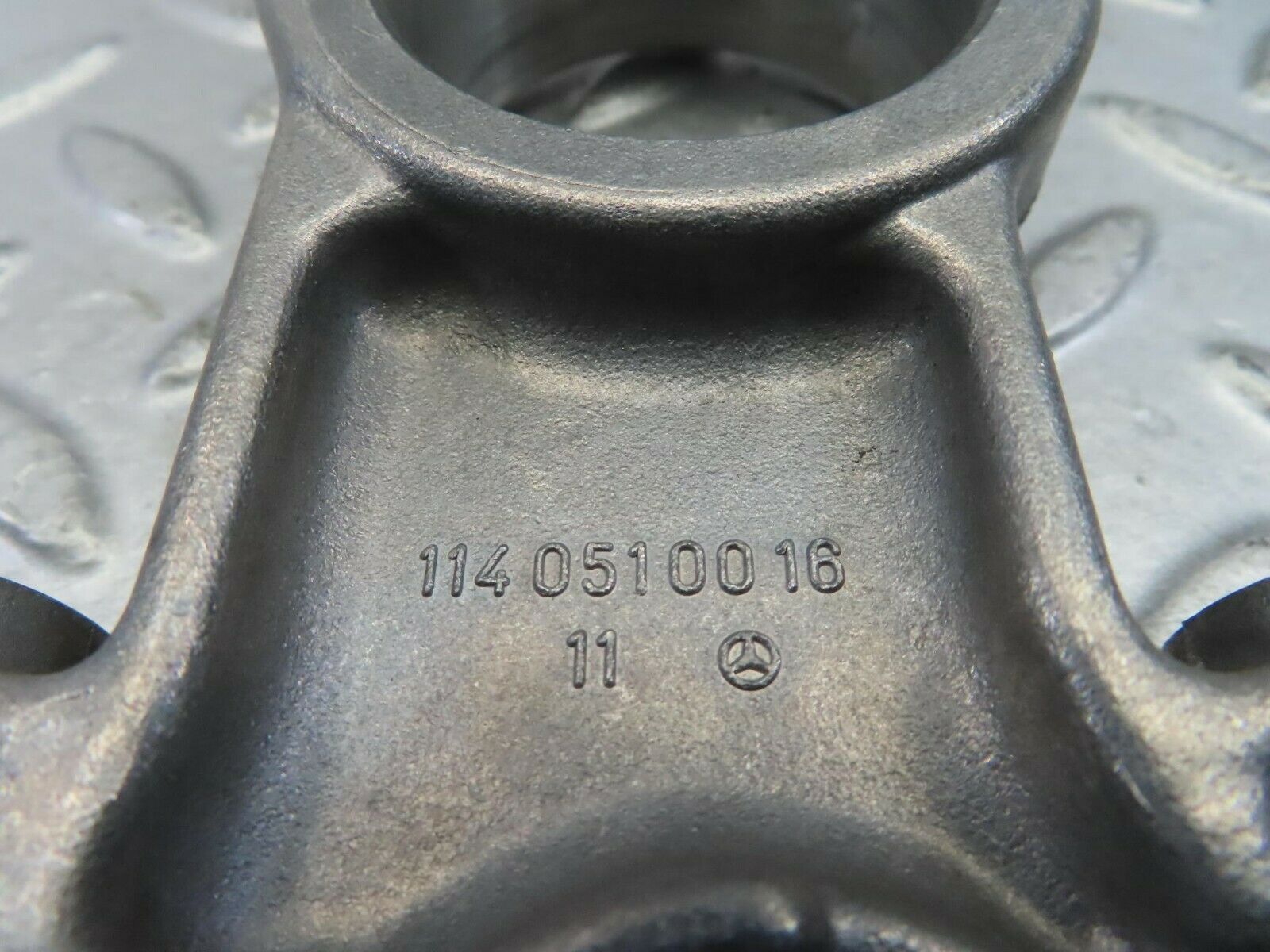 9127 Mercedes-Benz W108 Camshaft Tower Bearing 1140510016