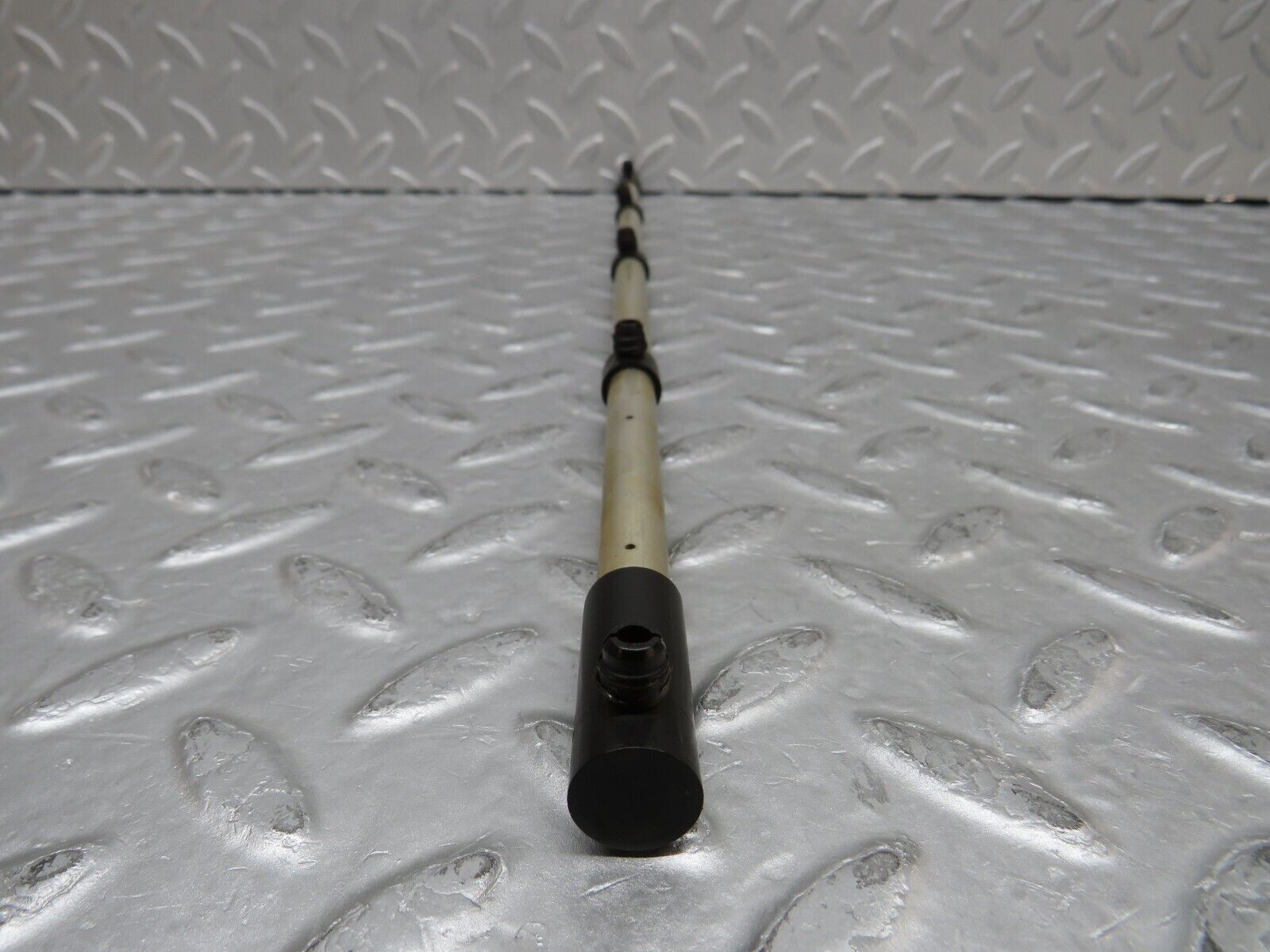 37141 Mercedes-Benz C126 420SEC Coupe Camshaft Oil Tube