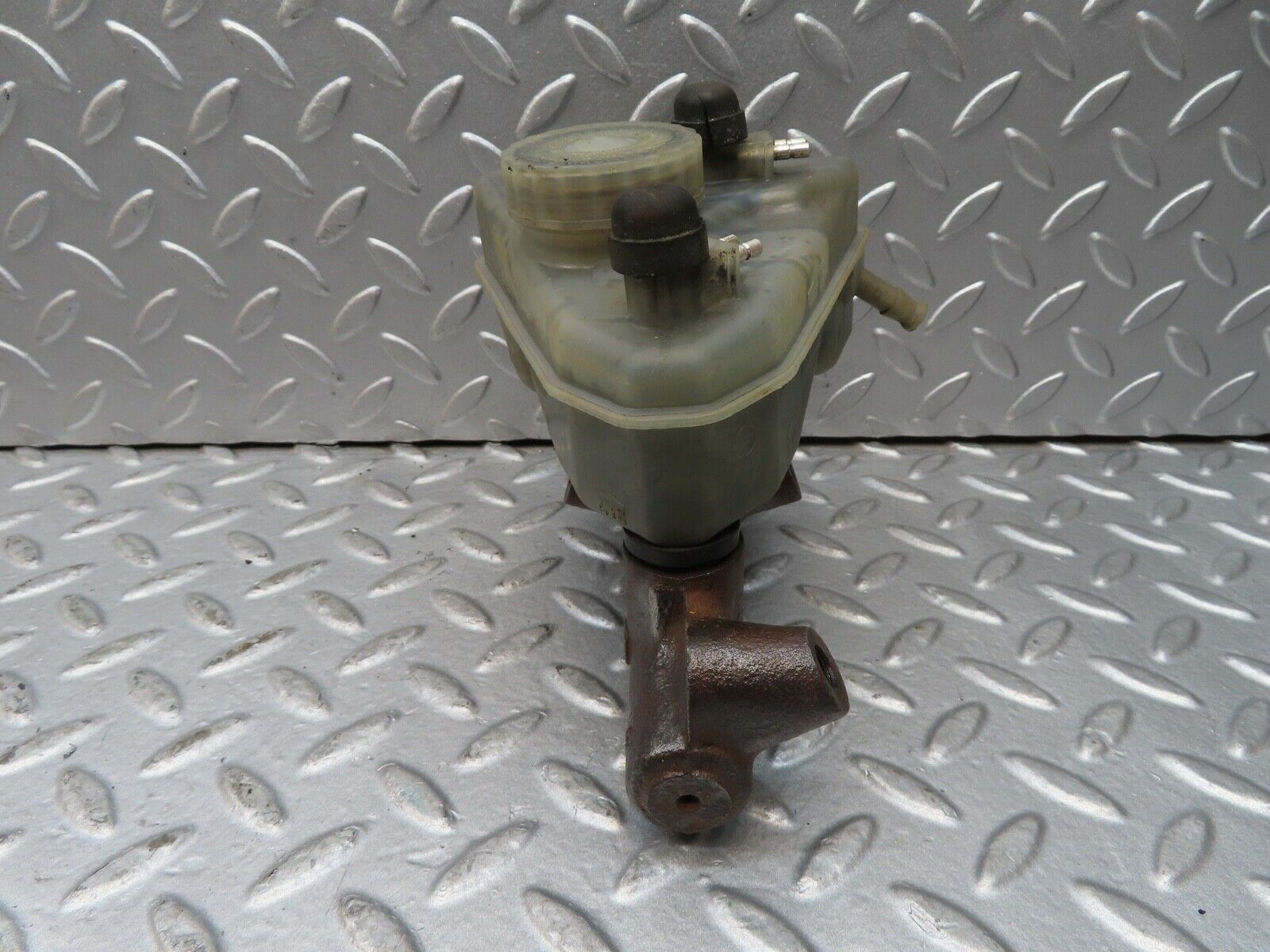 17041 Mercedes-Benz C123 280CE Coupe Brake Master Cylinder With Tank