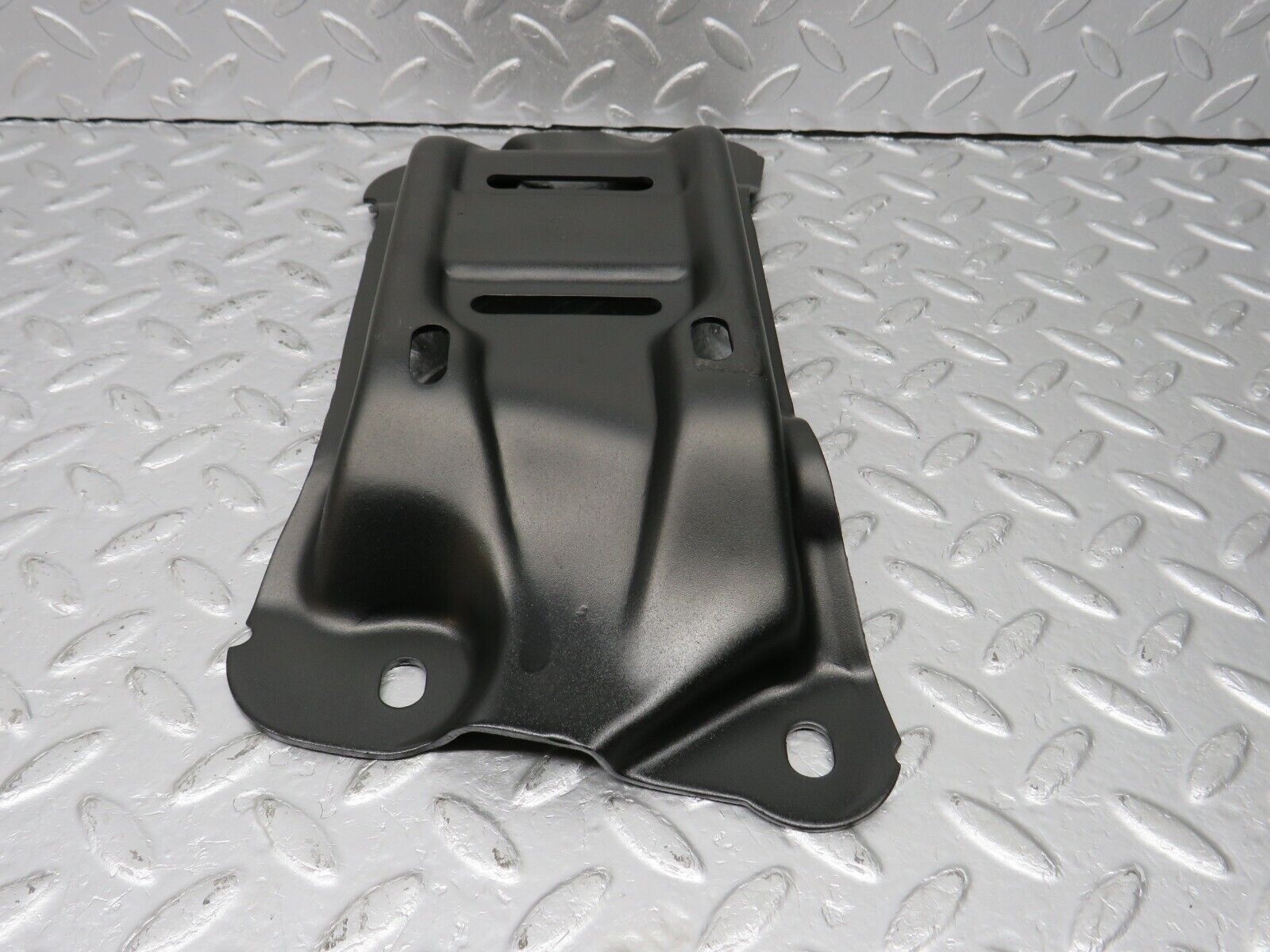 40542 Mercedes-Benz W123 300D Gearbox Mount Bracket