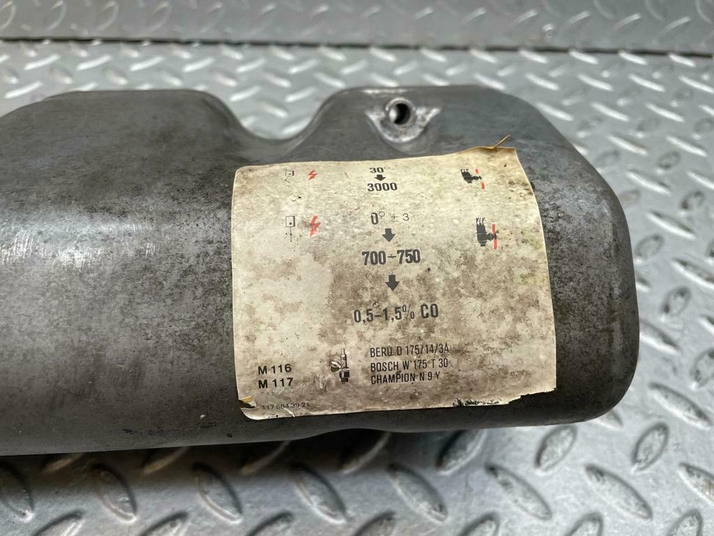 0008 Mercedes-Benz W116 350 SE Cylinder Head Valve Cover Left 1160161805