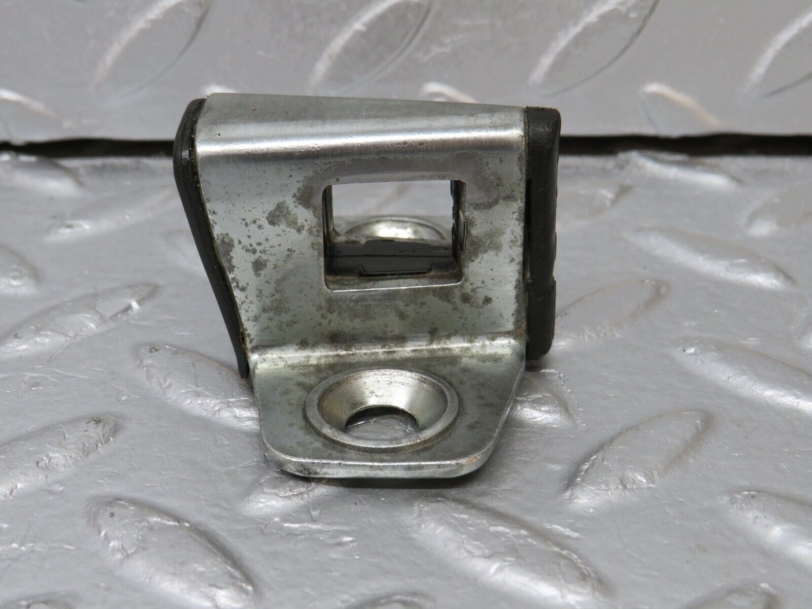 39511 Mercedes-Benz R129 320SL Coupe Door Lock Latch