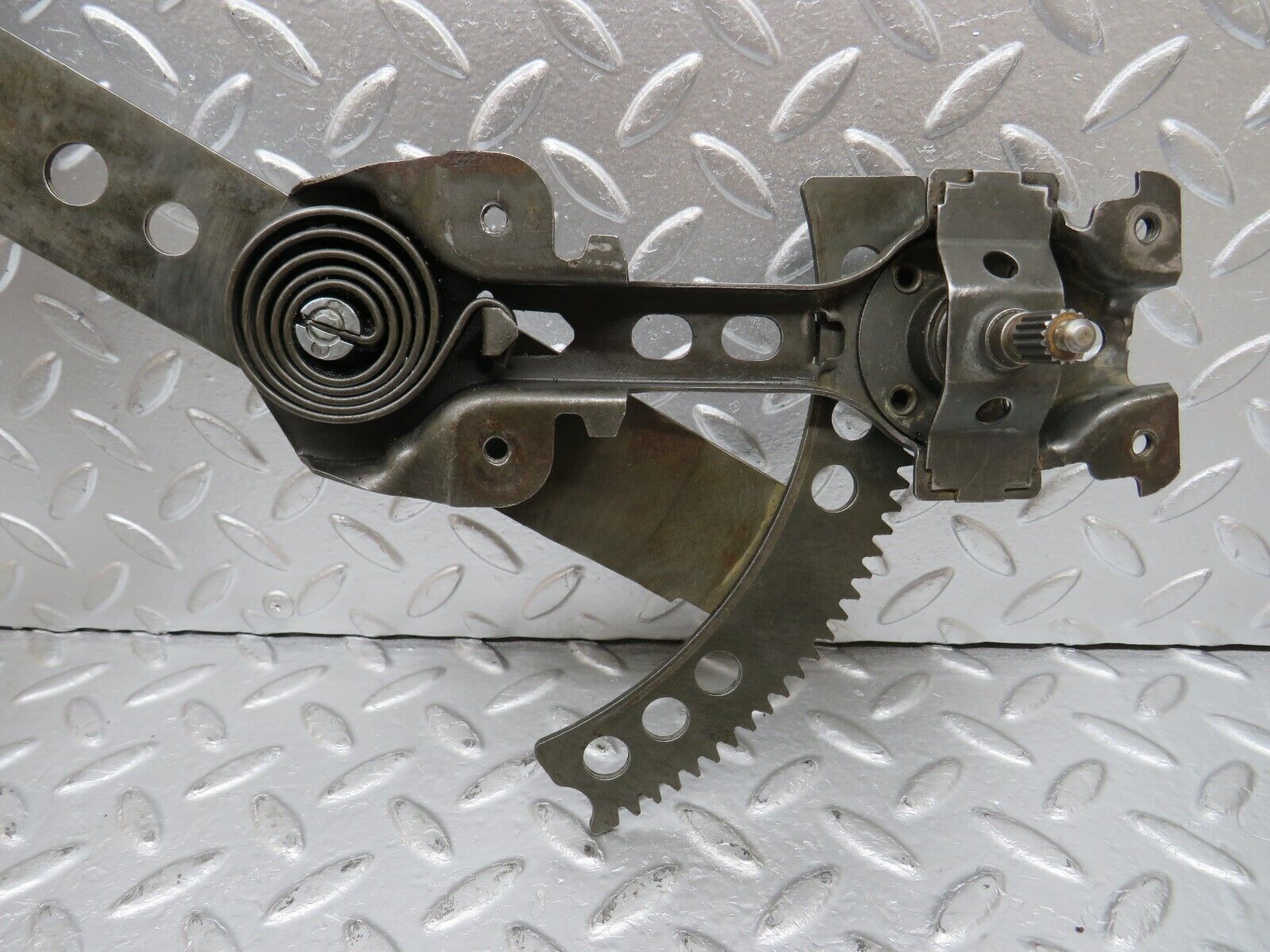 31139 Mercedes-Benz W123 200D Front Right Manual Window Regulator 1237200446