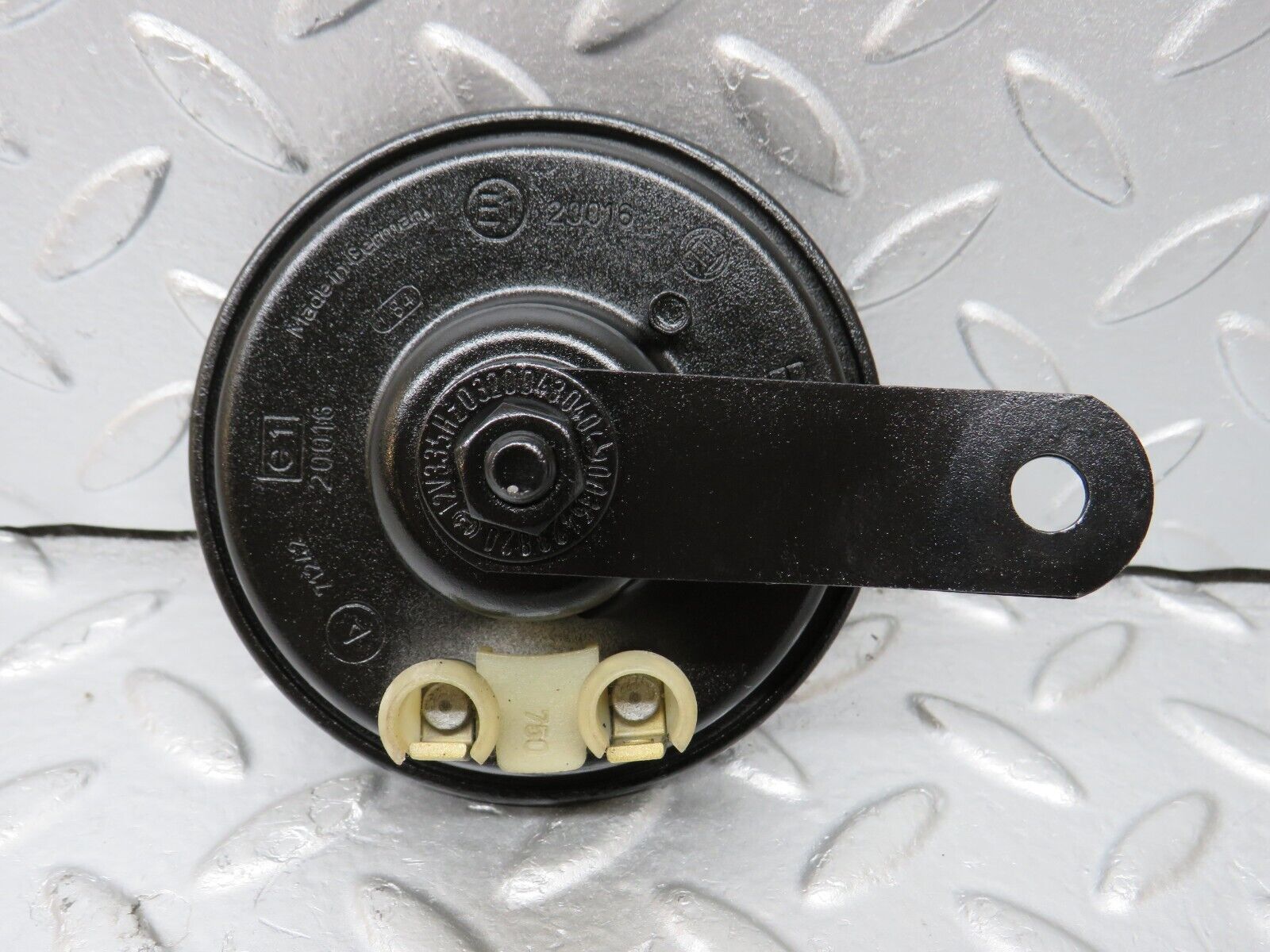 33970 Mercedes-Benz W124 260E Horn Bosch 20016 0035423820