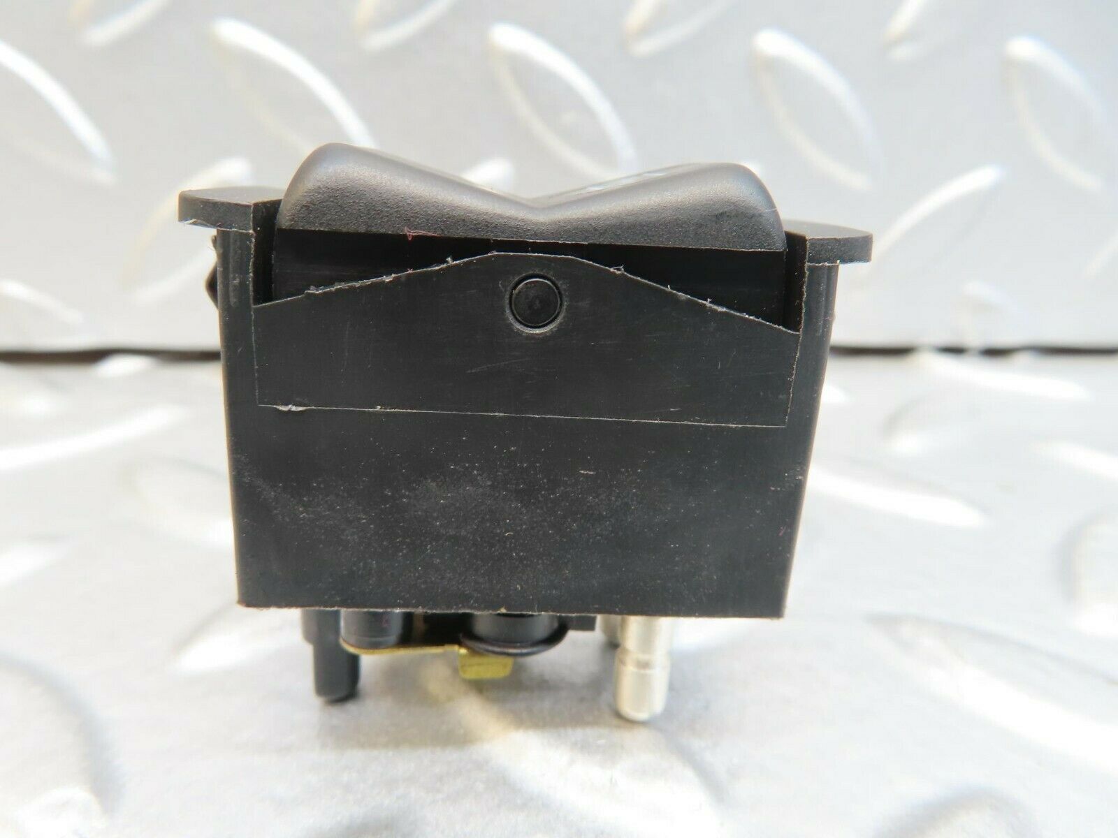 15489 Mercedes-Benz W123 230E Rear Windscreen Defroster Switch 0008206110