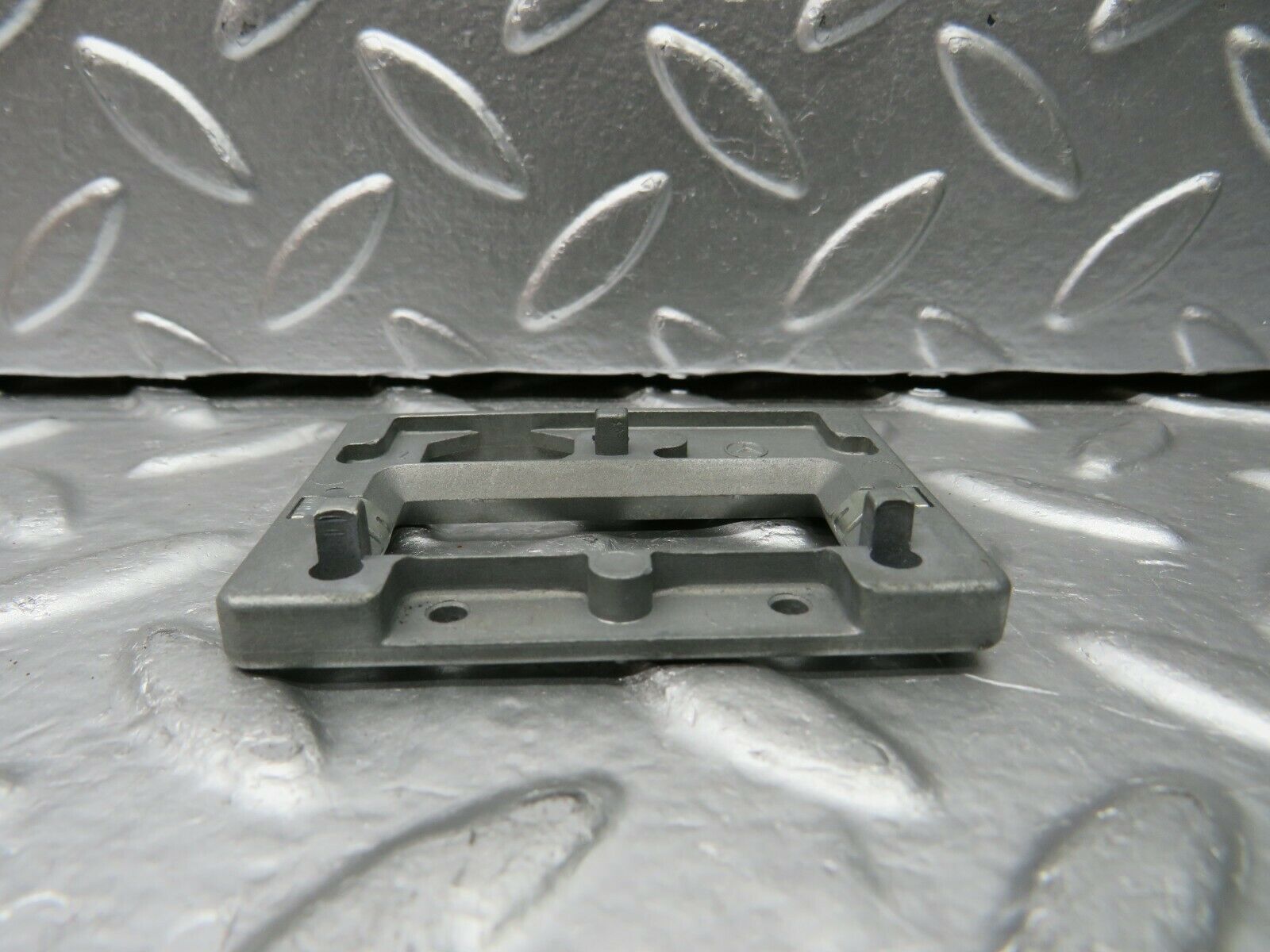 22580 Mercedes-Benz C124 E220 Coupe Rear View Mirror Mount Bracket