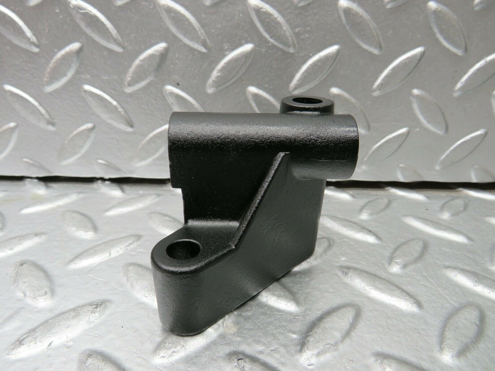 23128 Mercedes-Benz C123 230CE Coupe Alternator Generator Support 1021550835 1021550735