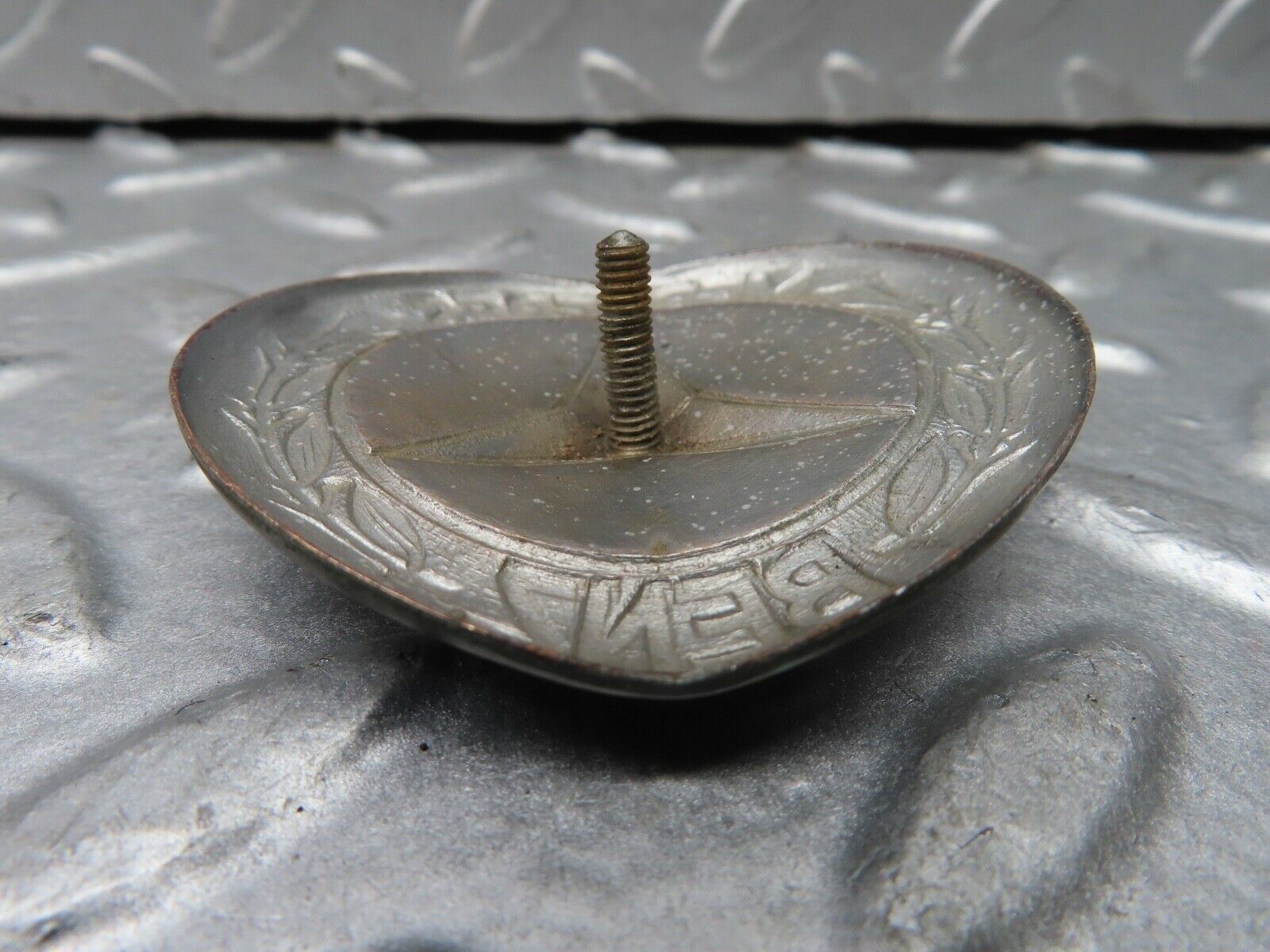 18682 Mercedes-Benz W120 W121 Ponton Bonnet Grill Badge Emblem