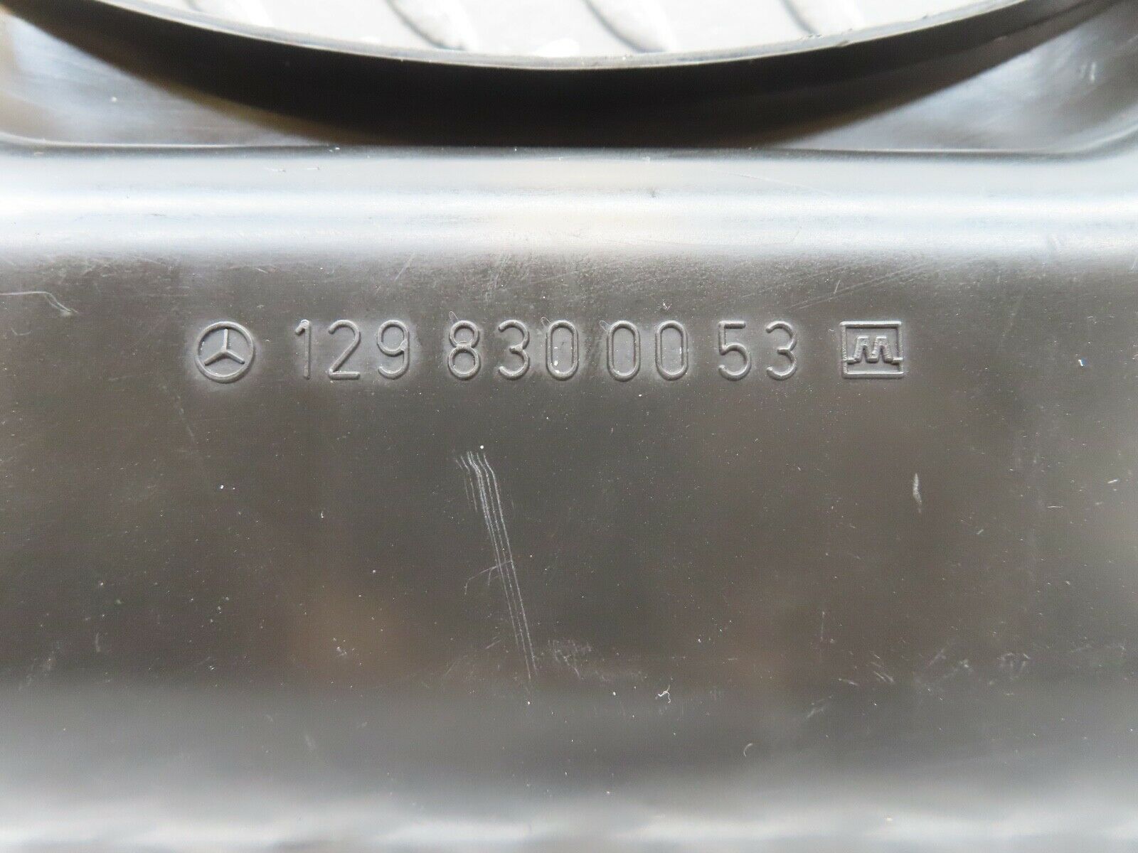 17105 Mercedes-Benz R129 300SL Coupe Cabin Filter Housing 1298300053