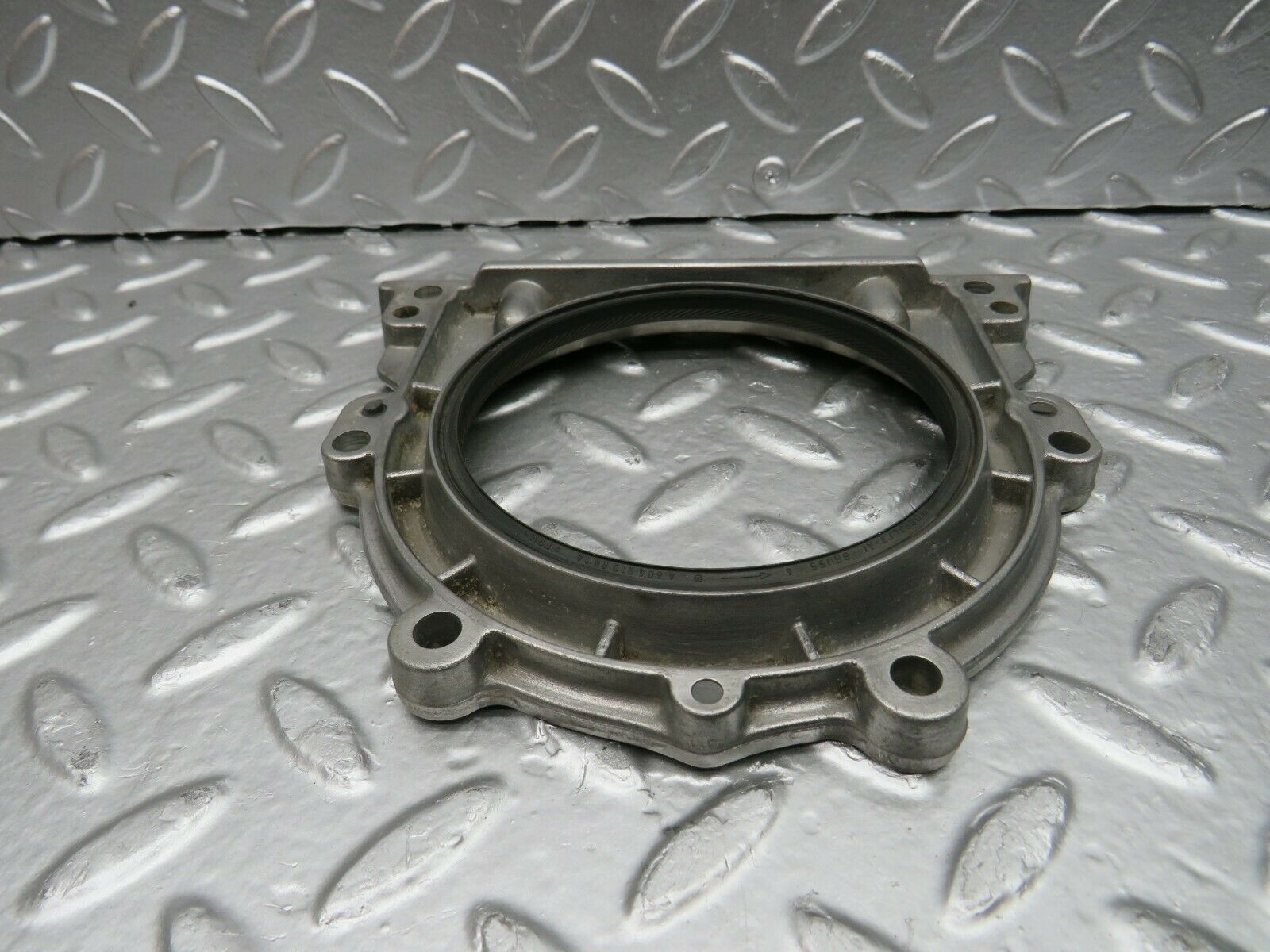 22442 Mercedes-Benz C124 E220 Coupe Crankshaft Rear Sealing Cover