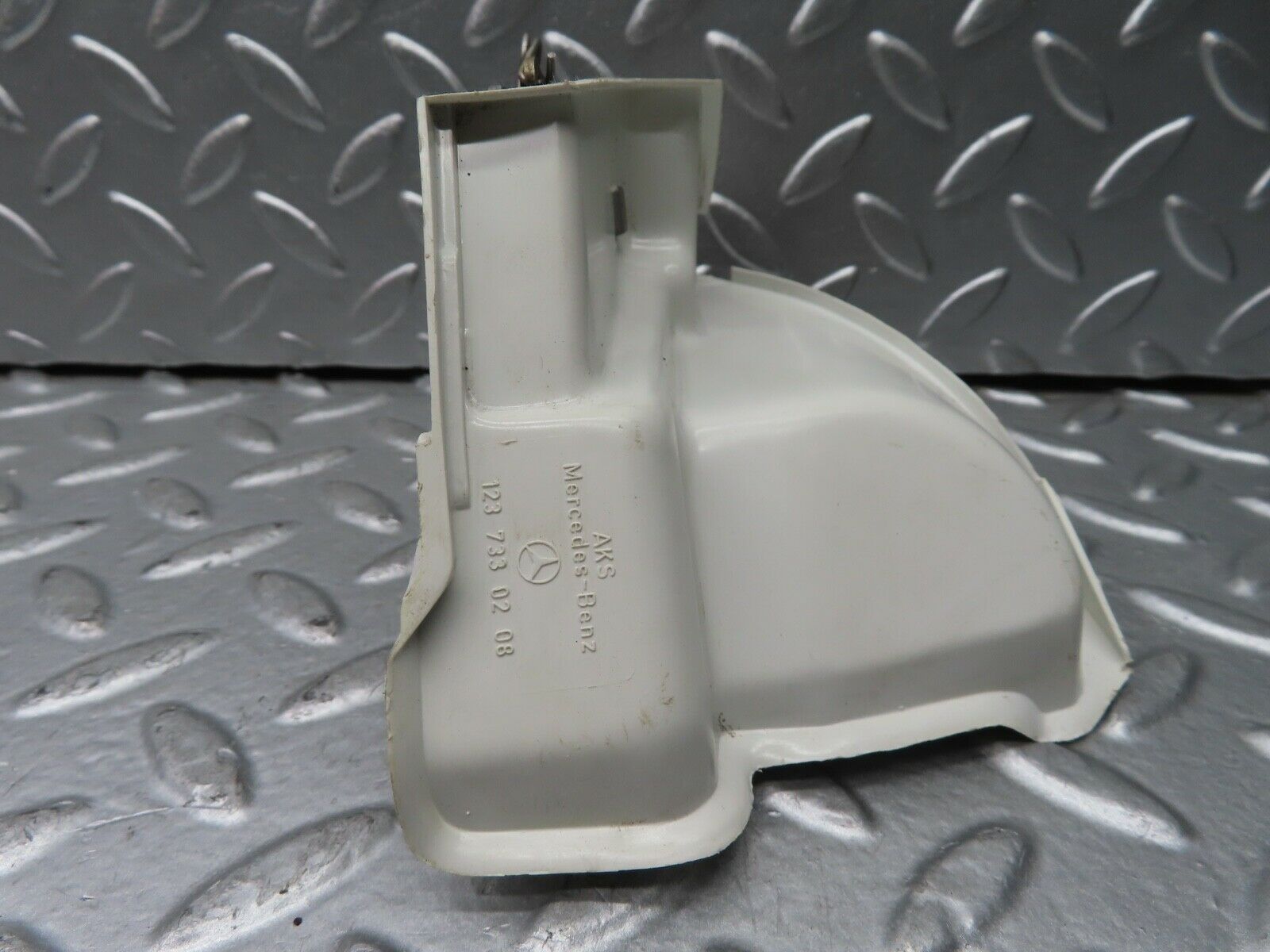 21644 Mercedes-Benz W126 300SE Rear Right Door Lock Mechanism 1237330208