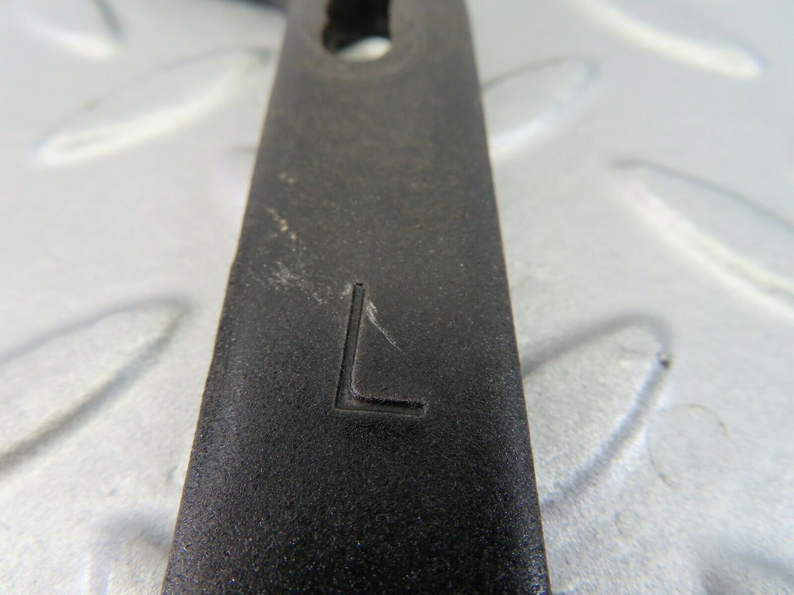 7248 Mercedes-Benz W116 450SE Bonnet Hinge Support Left