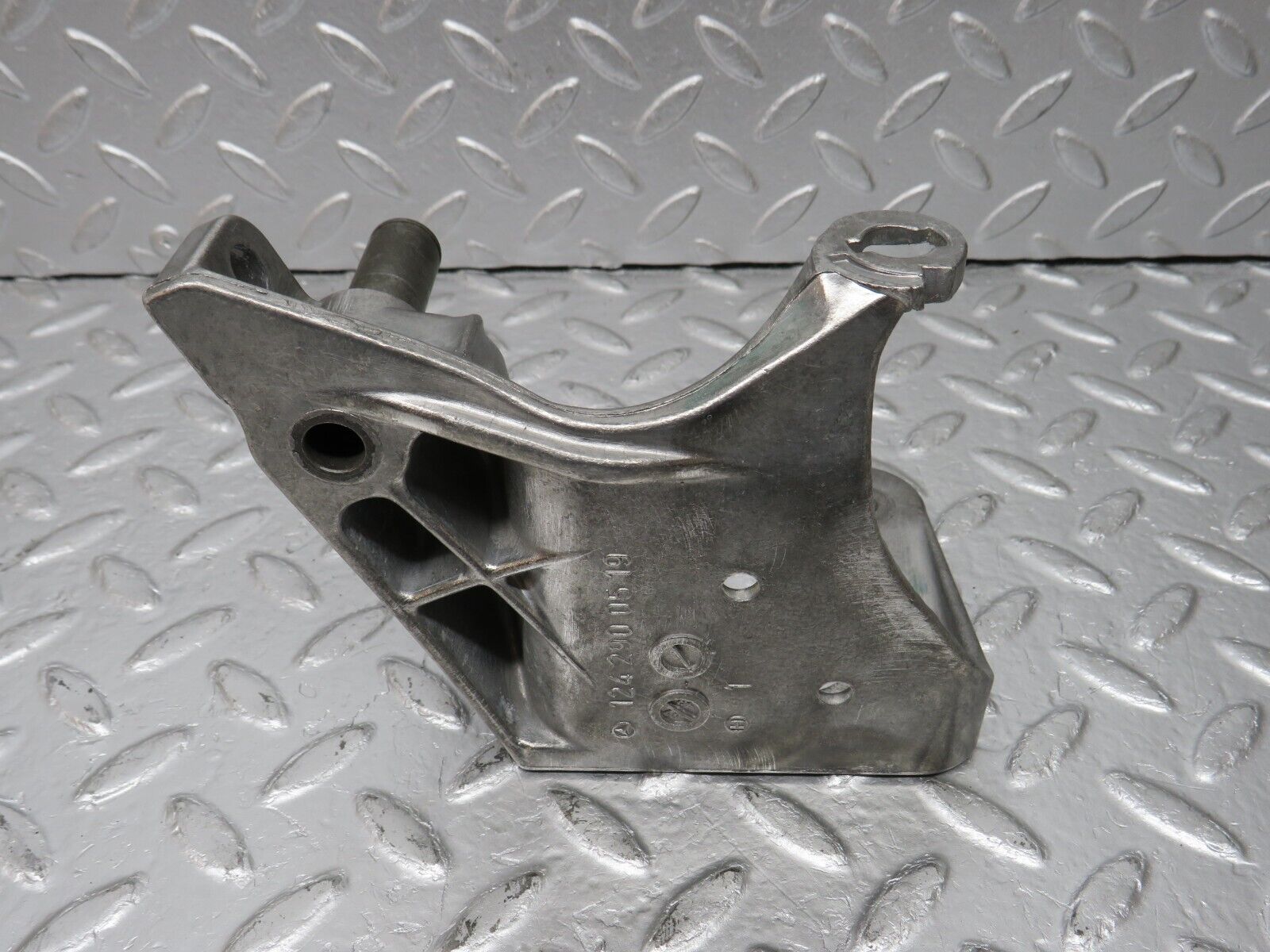 33692 Mercedes-Benz W201 190E 2.0L Brake Pedal Bracket 1242900519