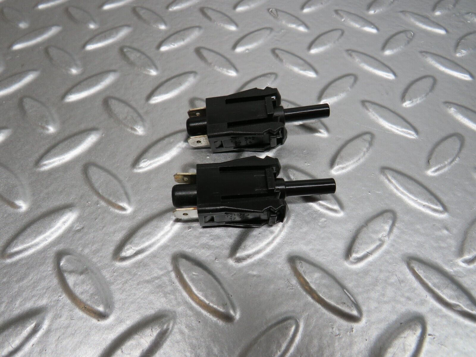 24687 Mercedes-Benz W140 S320 Door Contact Switch Pair 0015458714