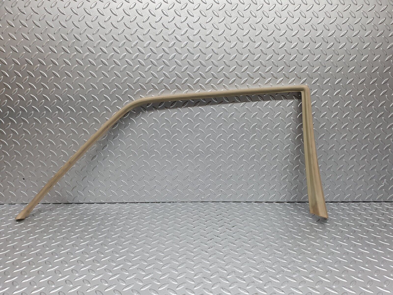 41156 Mercedes-Benz W126 300SE Rear Left Inner Window Frame Cover 1267350571