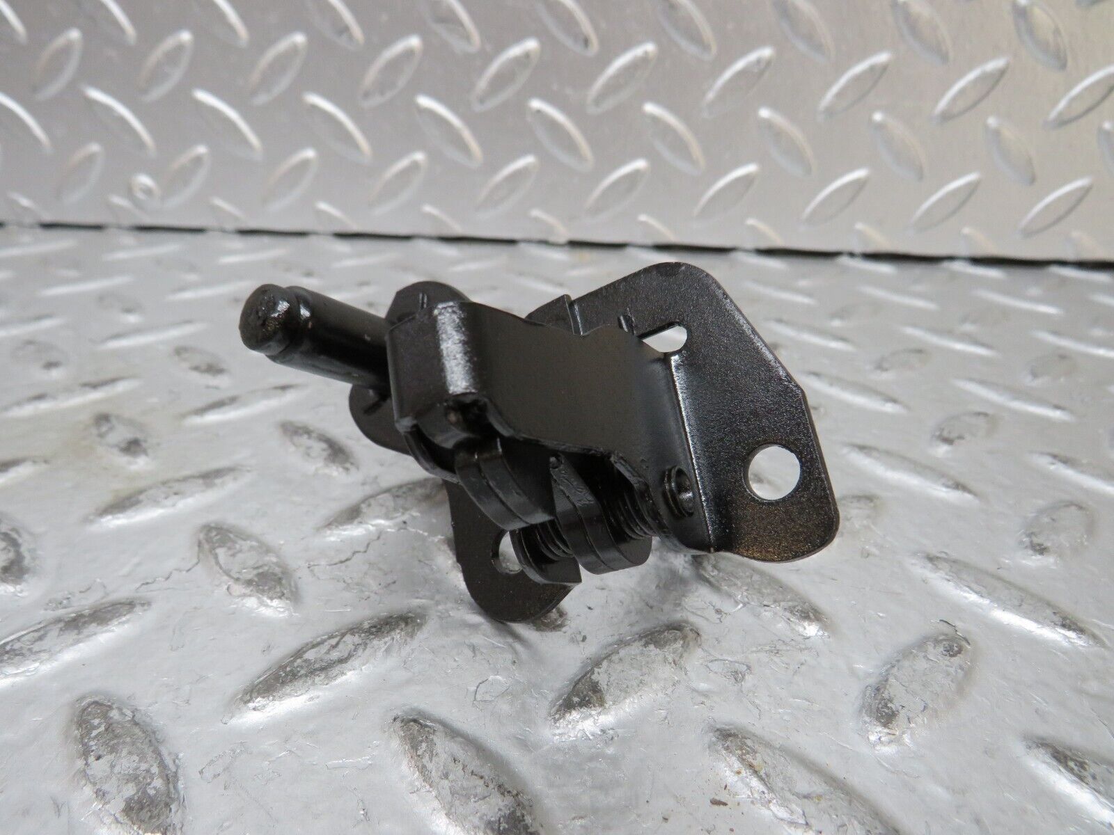 27694 Mercedes-Benz S124 300TE Wagon Bonnet Lock Catch 1248800260