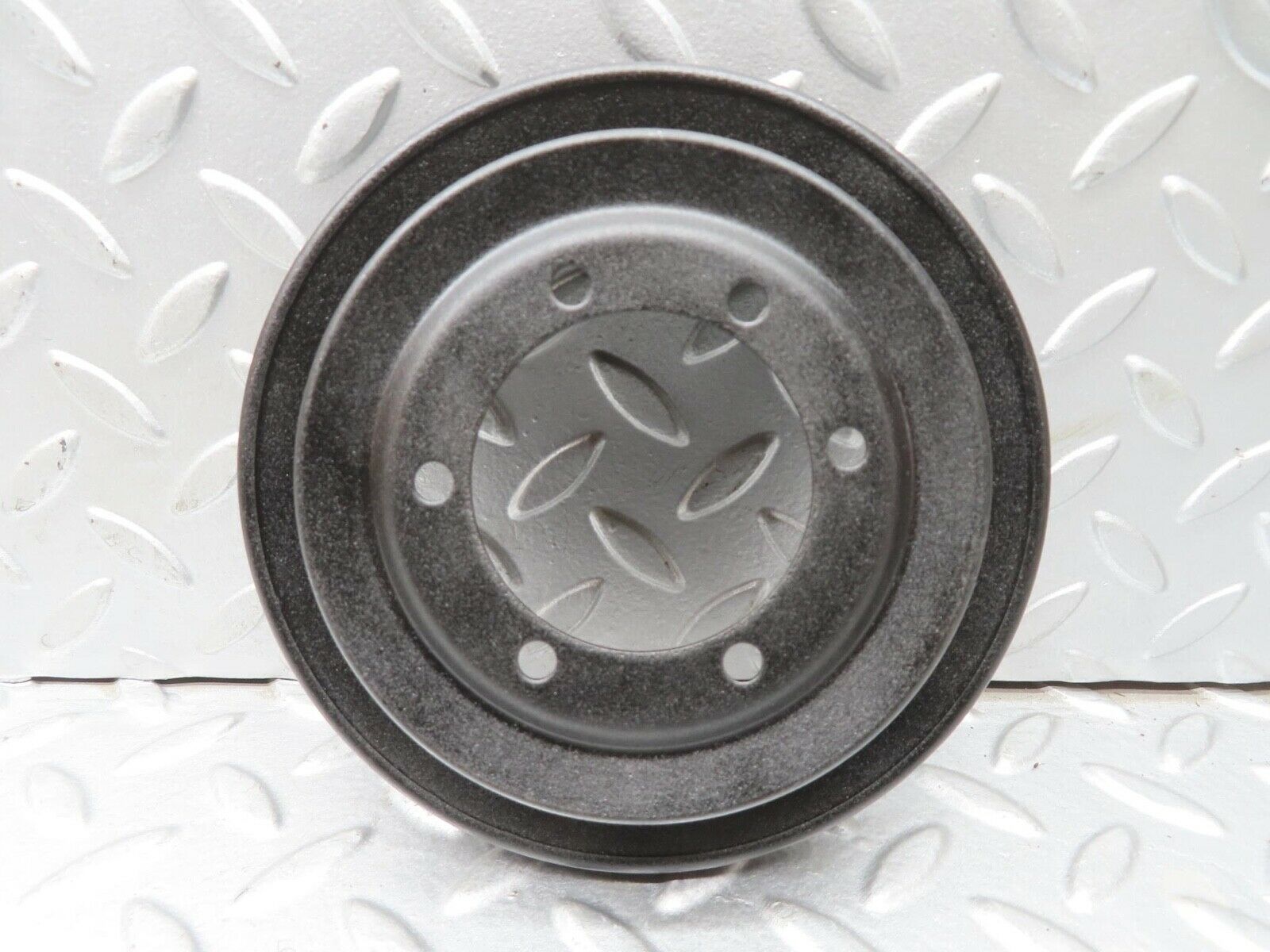 13616 Mercedes-Benz W123 200 Crankshaft Pulley 1020320404