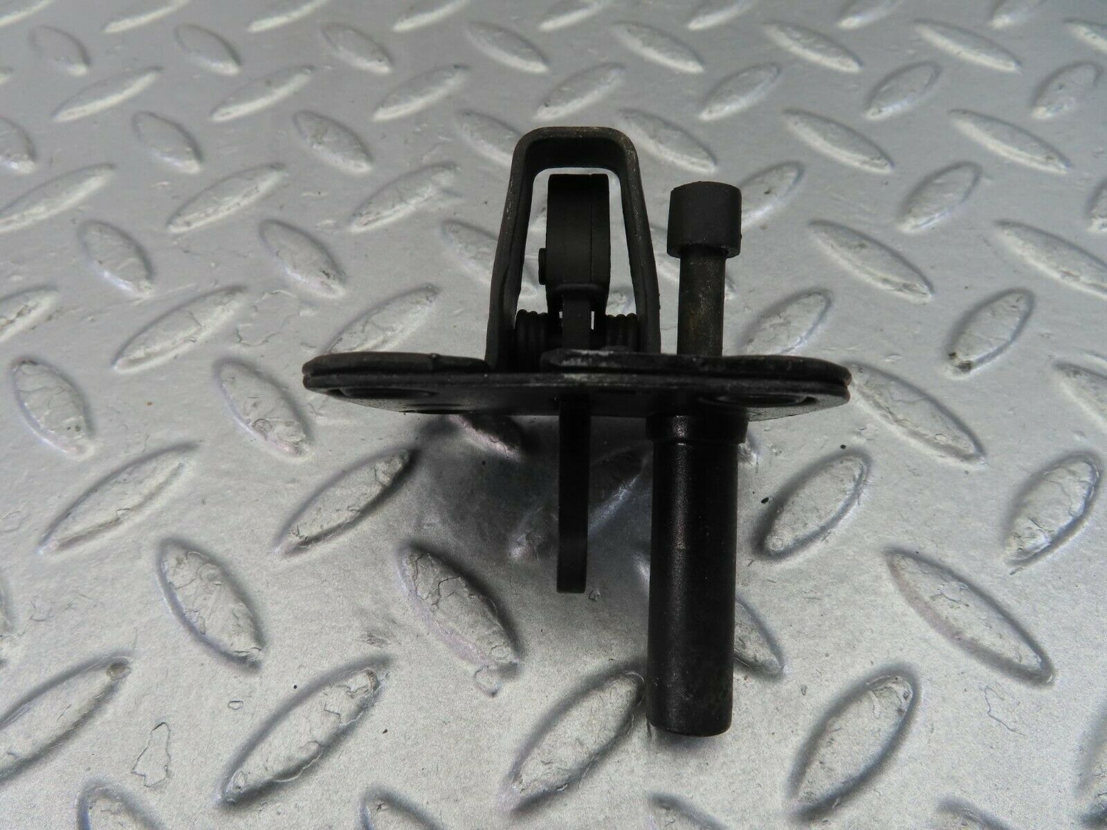 9963 Mercedes-Benz C123 230CE Coupe Bonnet Lock Catch