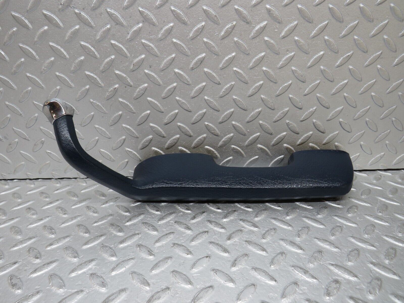 37301 Mercedes-Benz W109 300SEL Interior Door Handle Front Right Blue