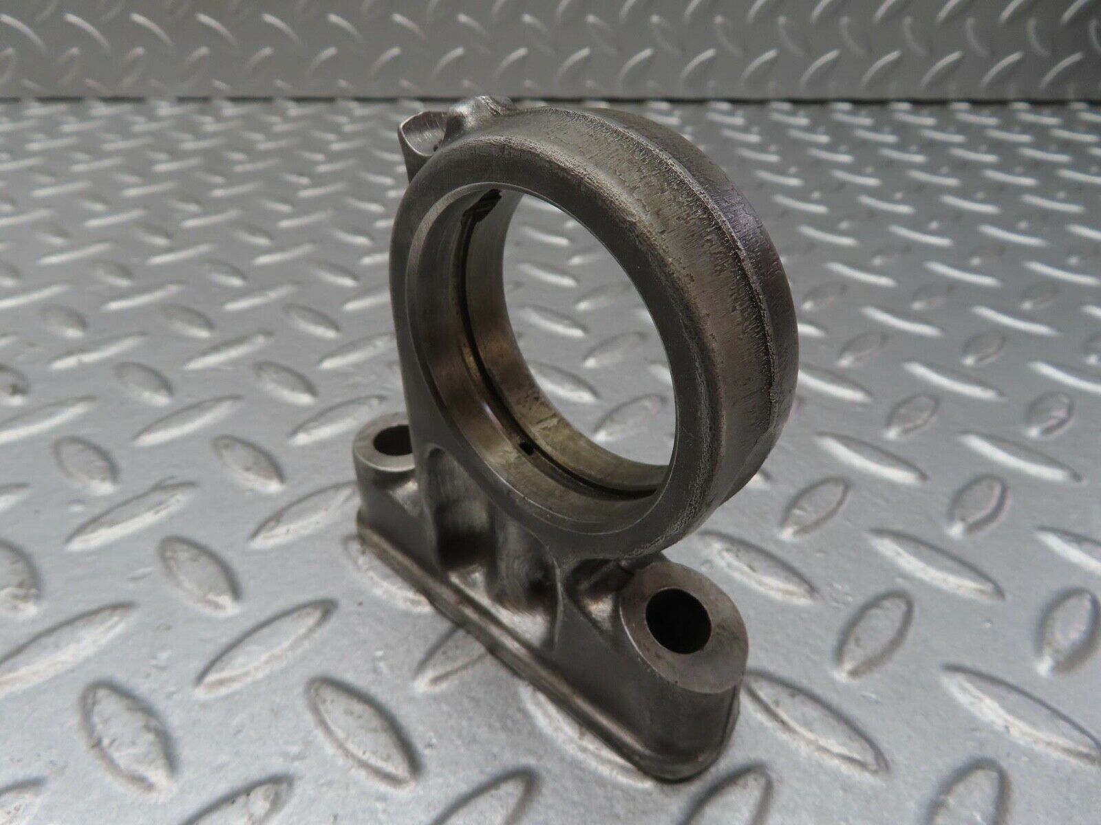 13351 Mercedes-Benz C107 350SLC Coupe Camshaft Tower Bearing 1160512112