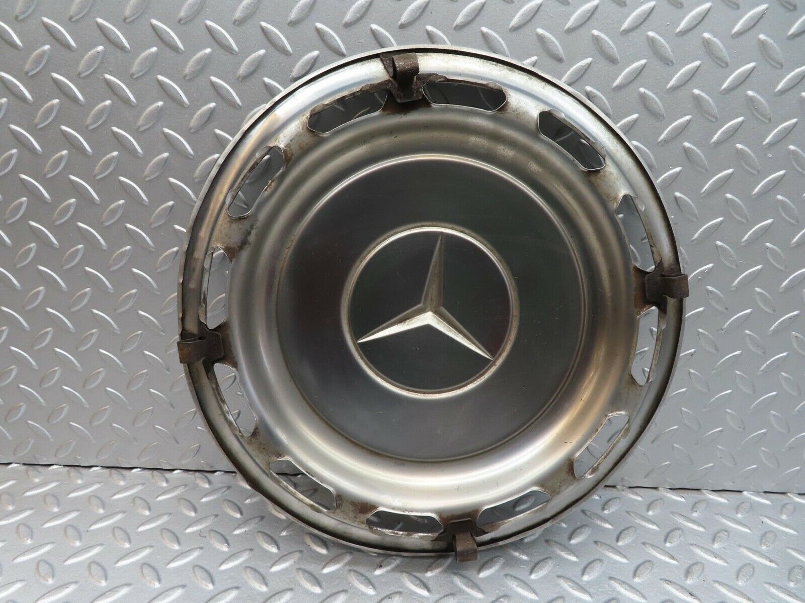 12404 Mercedes-Benz W108 280SE 3.5 Vintage Wheel Trim Hub Cap 14