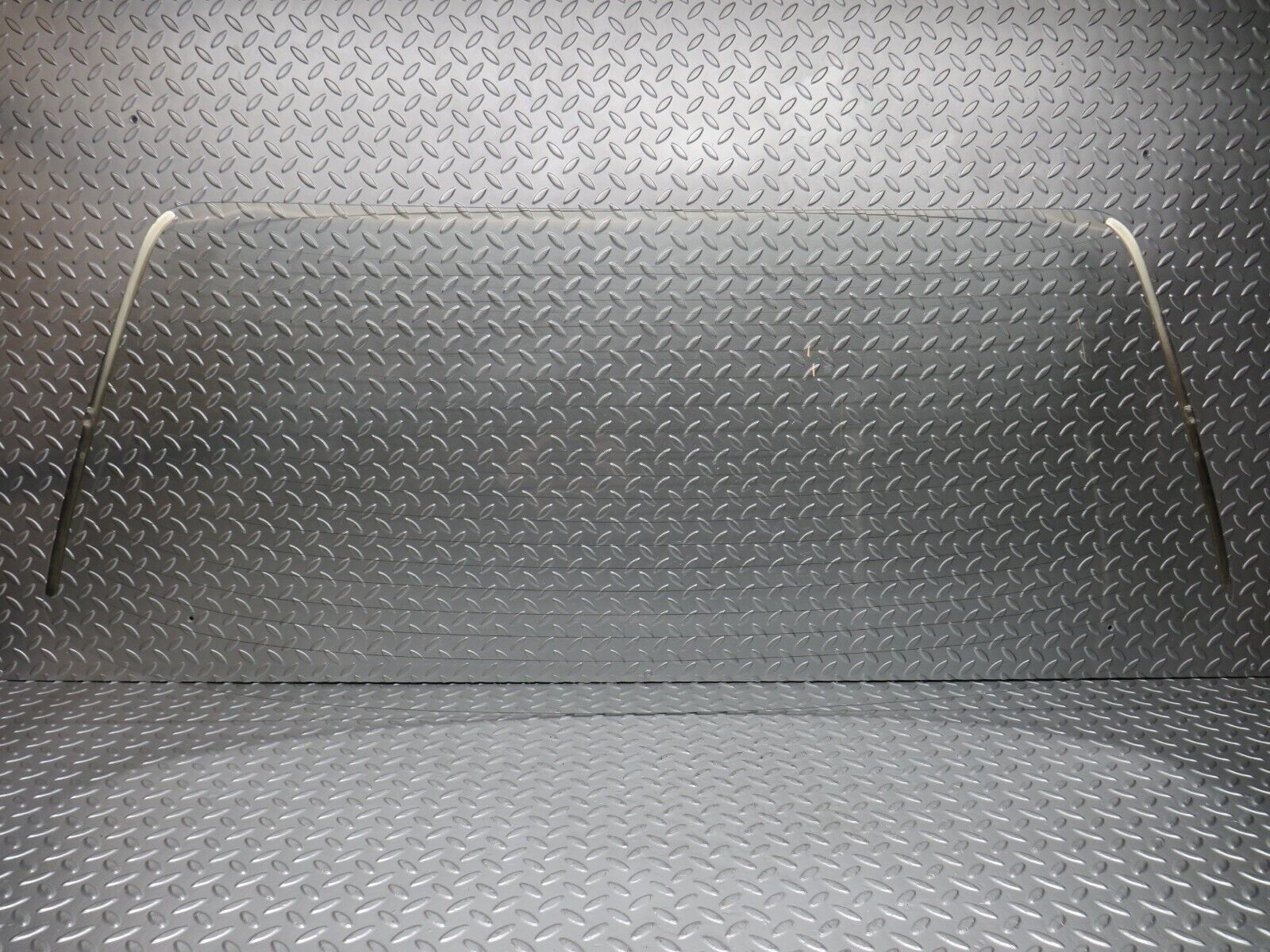 31104 Mercedes-Benz W123 200D Rear Heated Windscreen