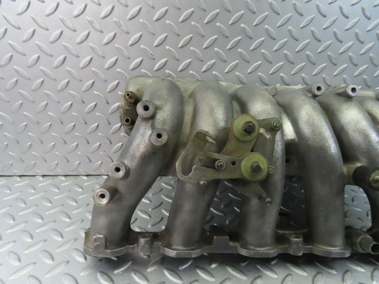 8961 Mercedes-Benz W123 Air Intake Manifold 1101412901