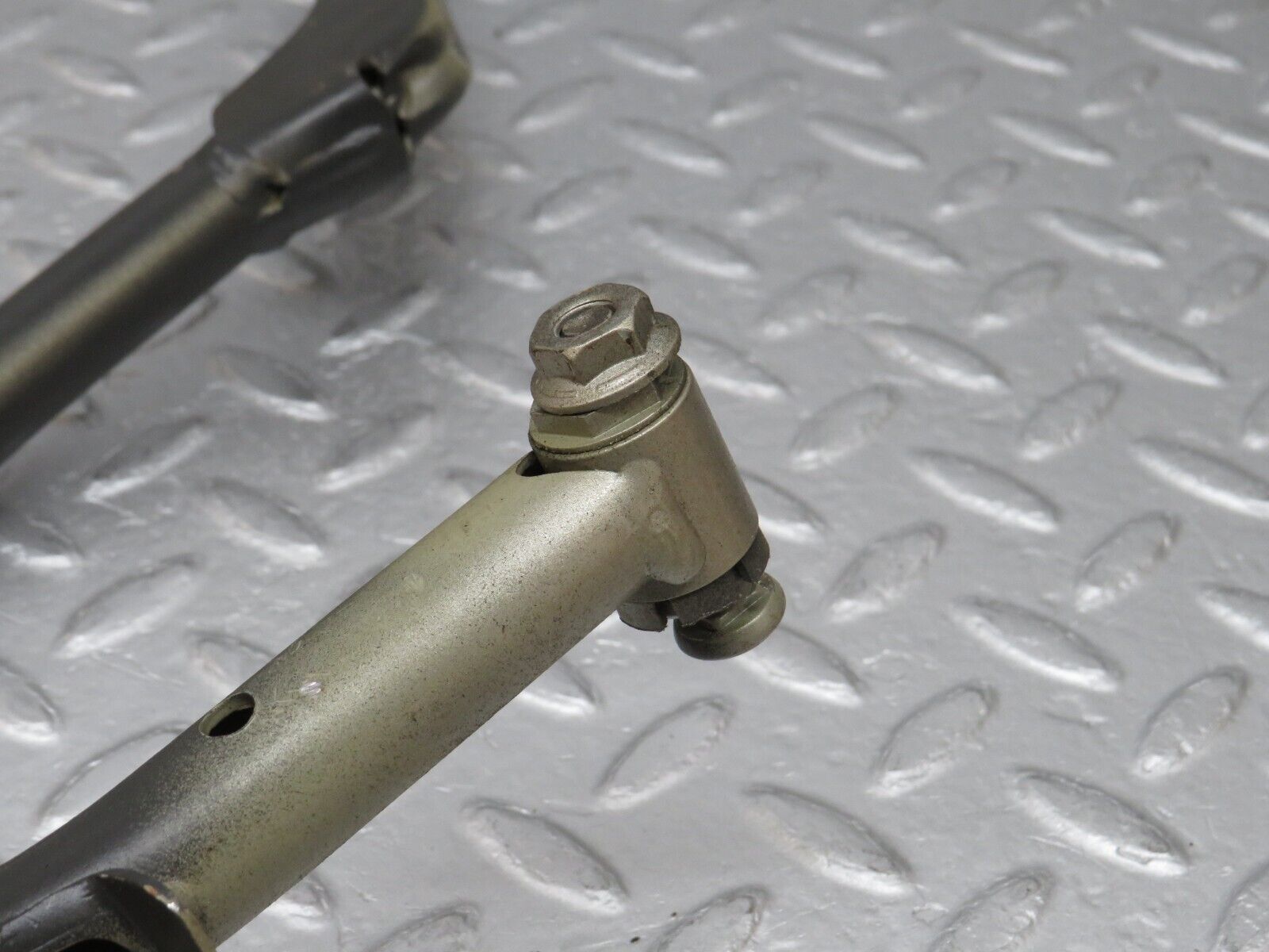 36540 Mercedes-Benz W201 190E 2.0L Boot Lid Trunk Hinge Left Side