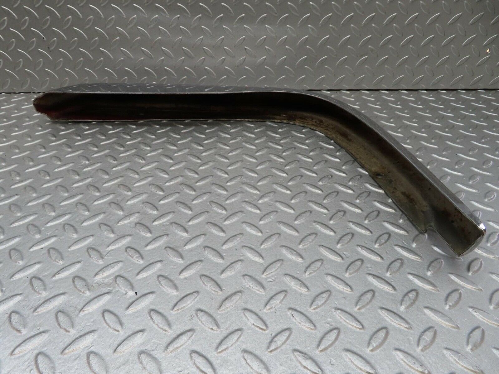 12757 Mercedes-Benz W108 Front Right Upper Bumper Corner