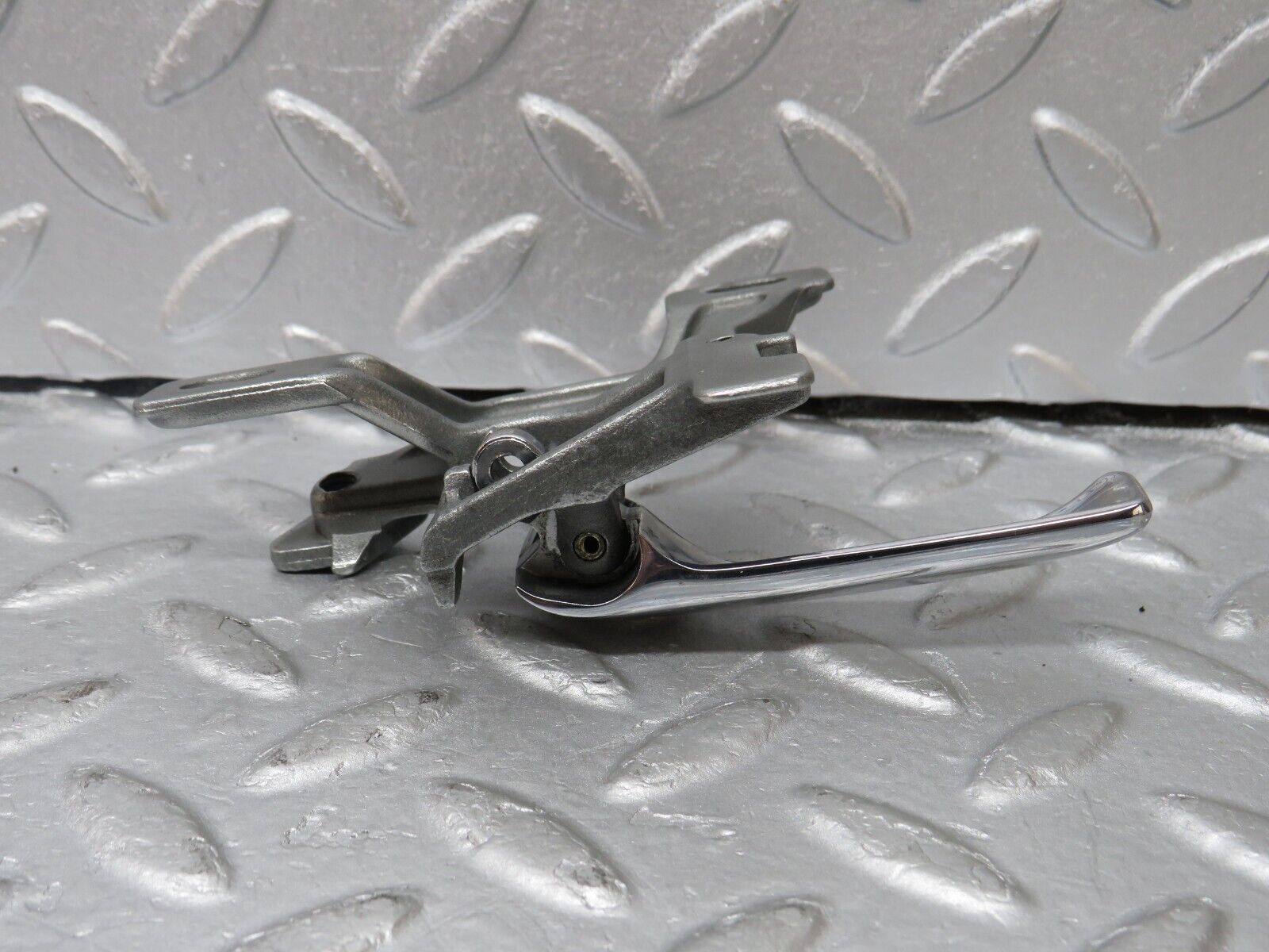 36105 Mercedes-Benz W126 420SE Front Right Door Interior Handle