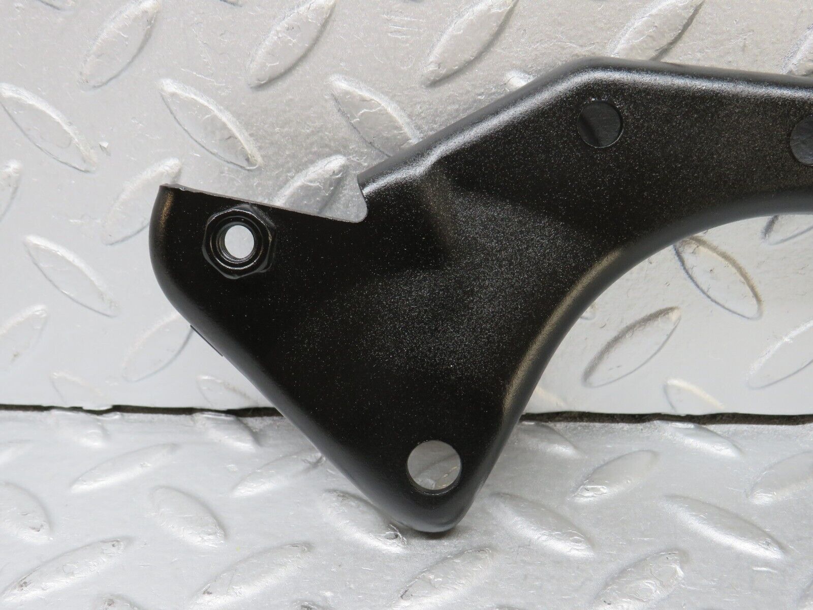 36780 Mercedes-Benz W201 190E 2.0L Power Steering Pump Bracket