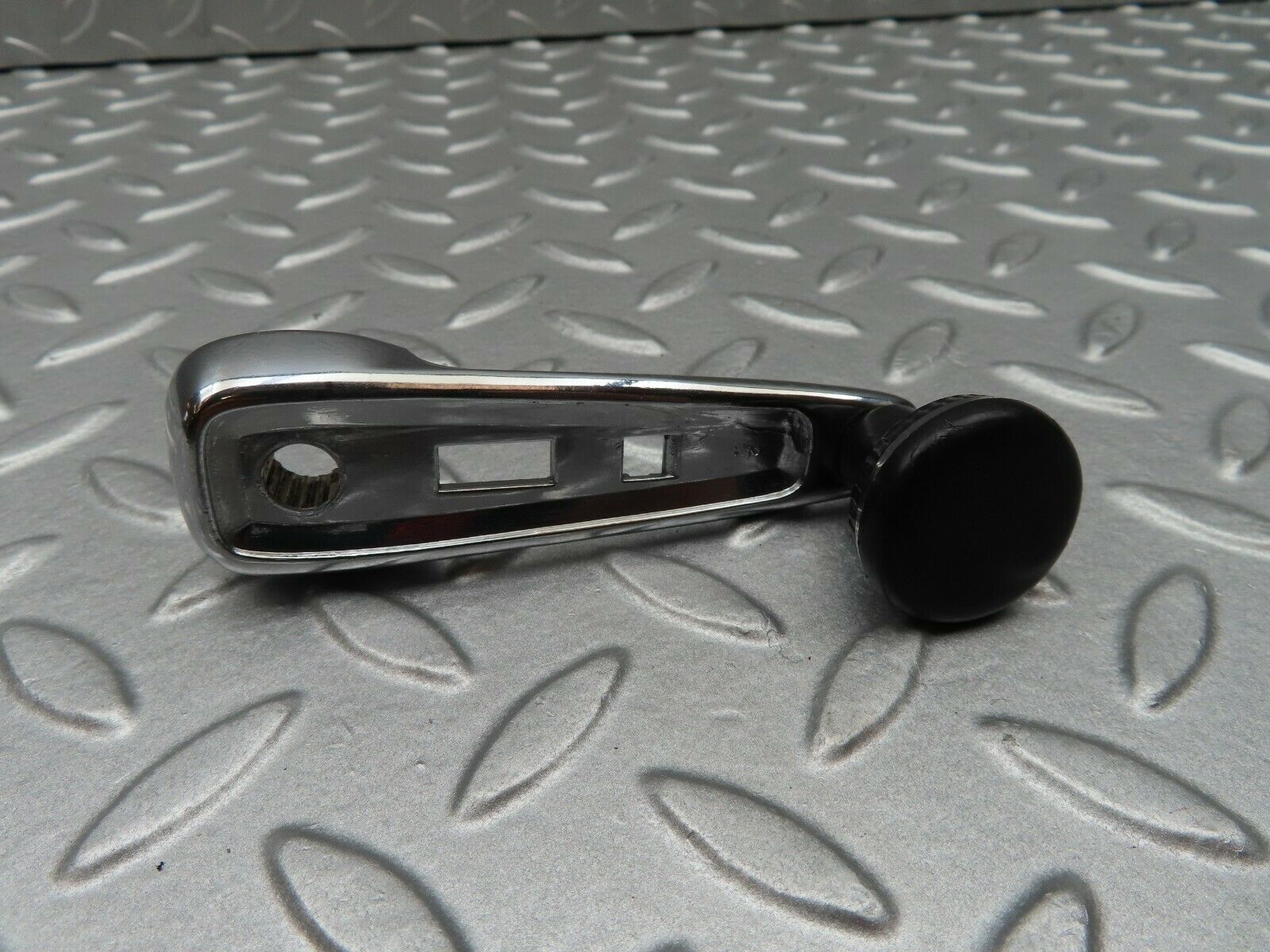 4519 Mercedes-Benz W123 230E Window Lifter Crank Handle