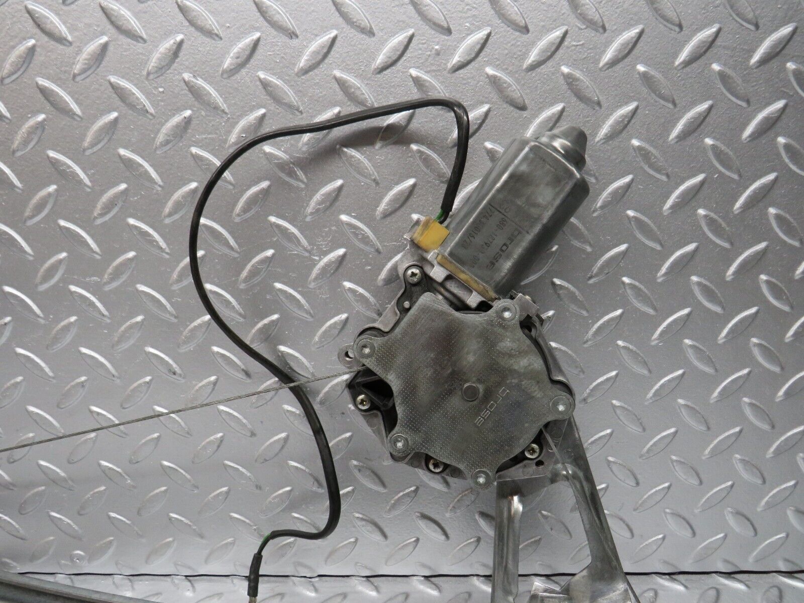 31194 Mercedes-Benz S124 220TE Rear Right Window Regulator & Motor 774.30016/28