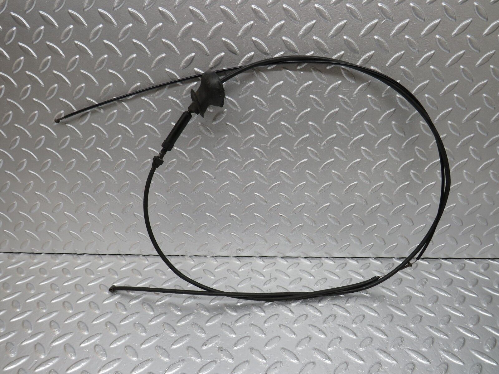 34641 Mercedes-Benz C126 380SEC Coupe Bonnet Release Cable 1269970881