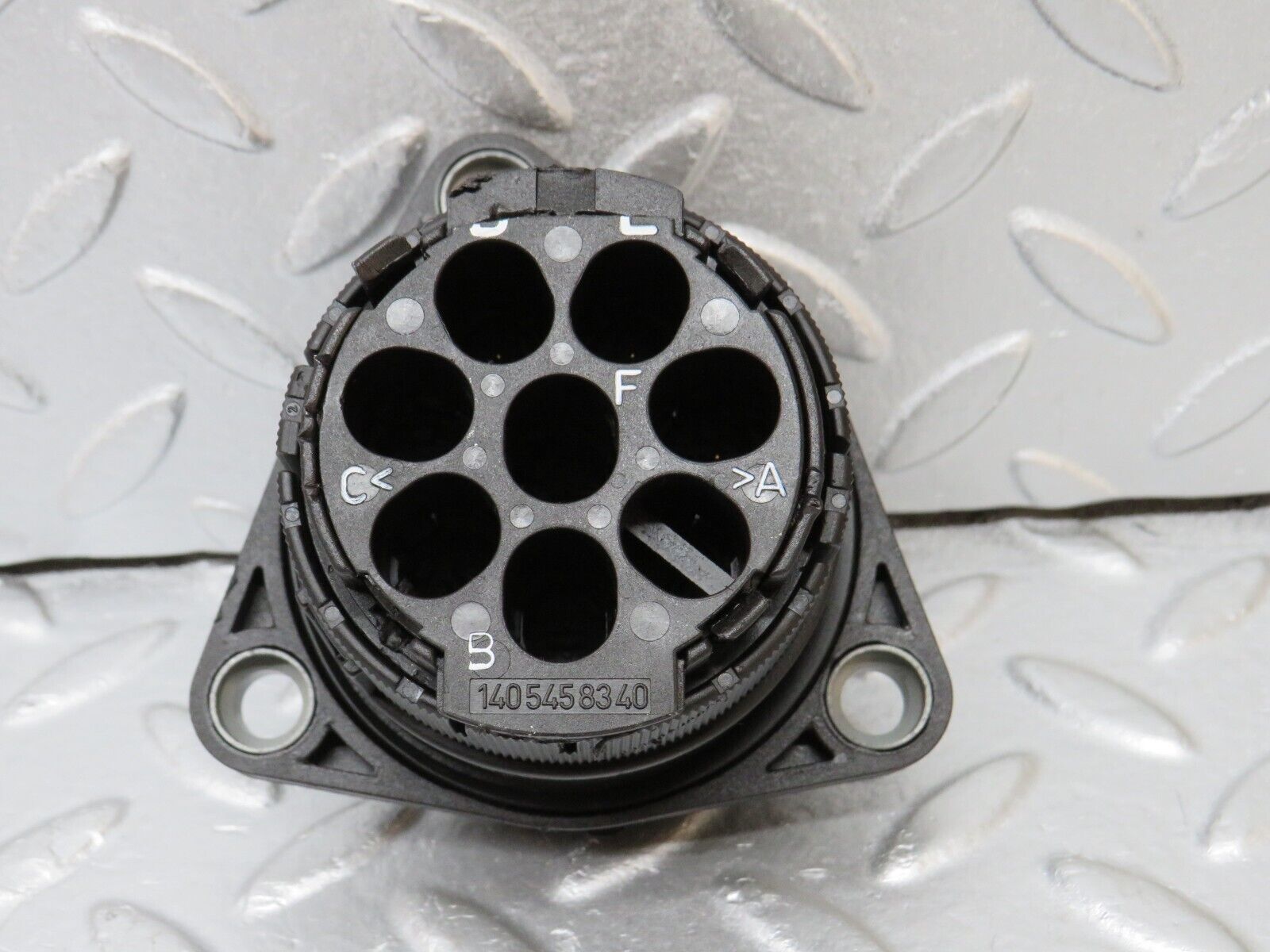 39501 Mercedes-Benz R129 320SL Coupe Rear Axle Cable Connector 1405458340 0005403924