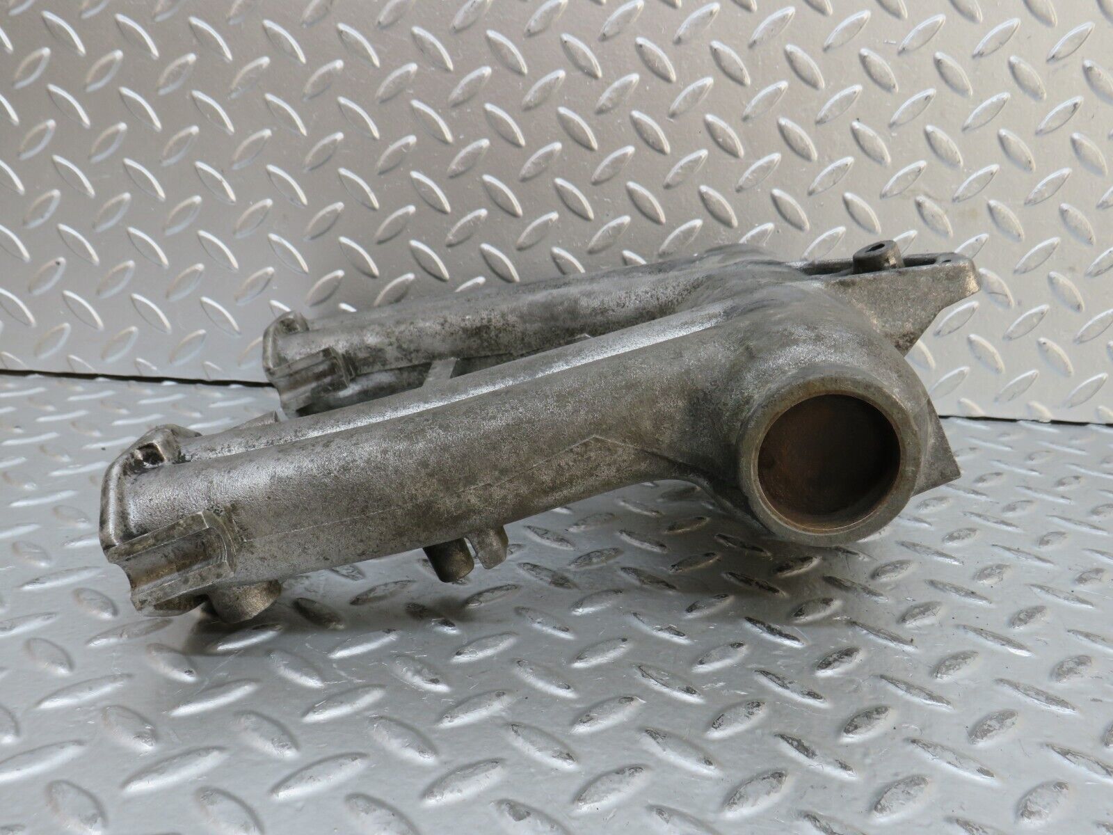 28421 Mercedes-Benz S123 240D Wagon Intake Manifold 6151410201