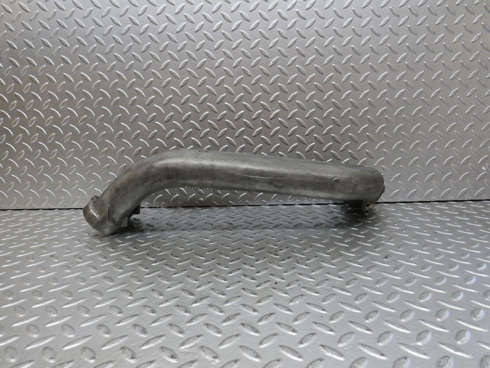 27770 Mercedes-Benz S124 300TE Wagon Air Intake Pipe 6061410604